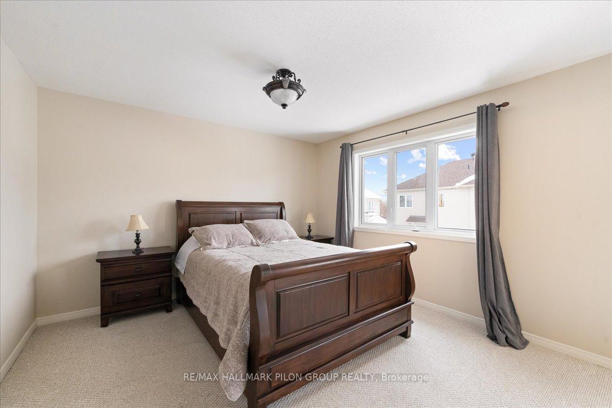 Photo 17 of 703 Vistapark Drive, Ottawa, Avalon East — HOMEH
