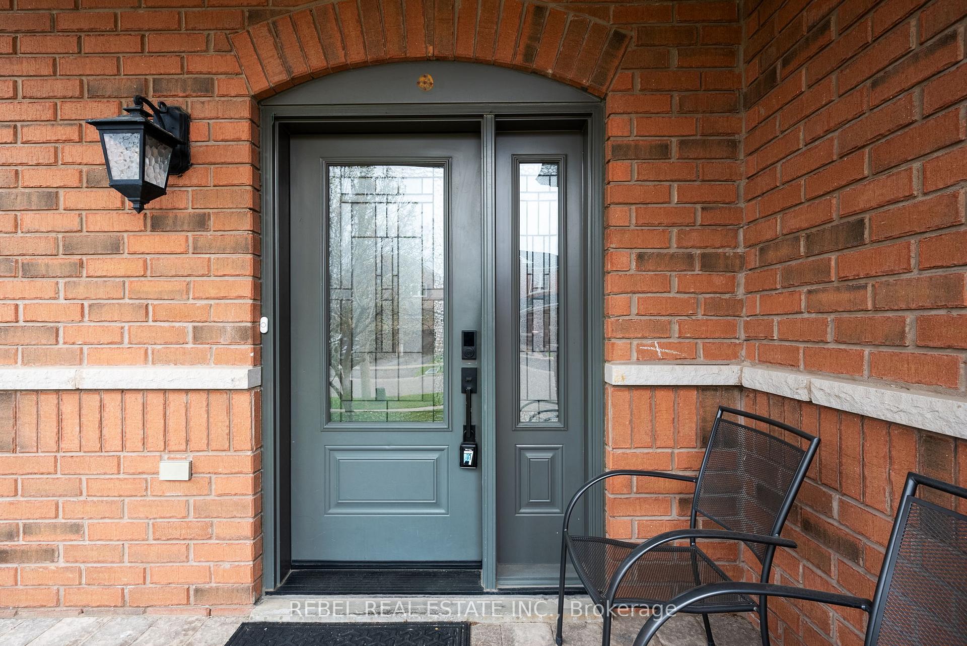Photo 3 of 981 Ormond Drive, Oshawa, Samac — HOMEH