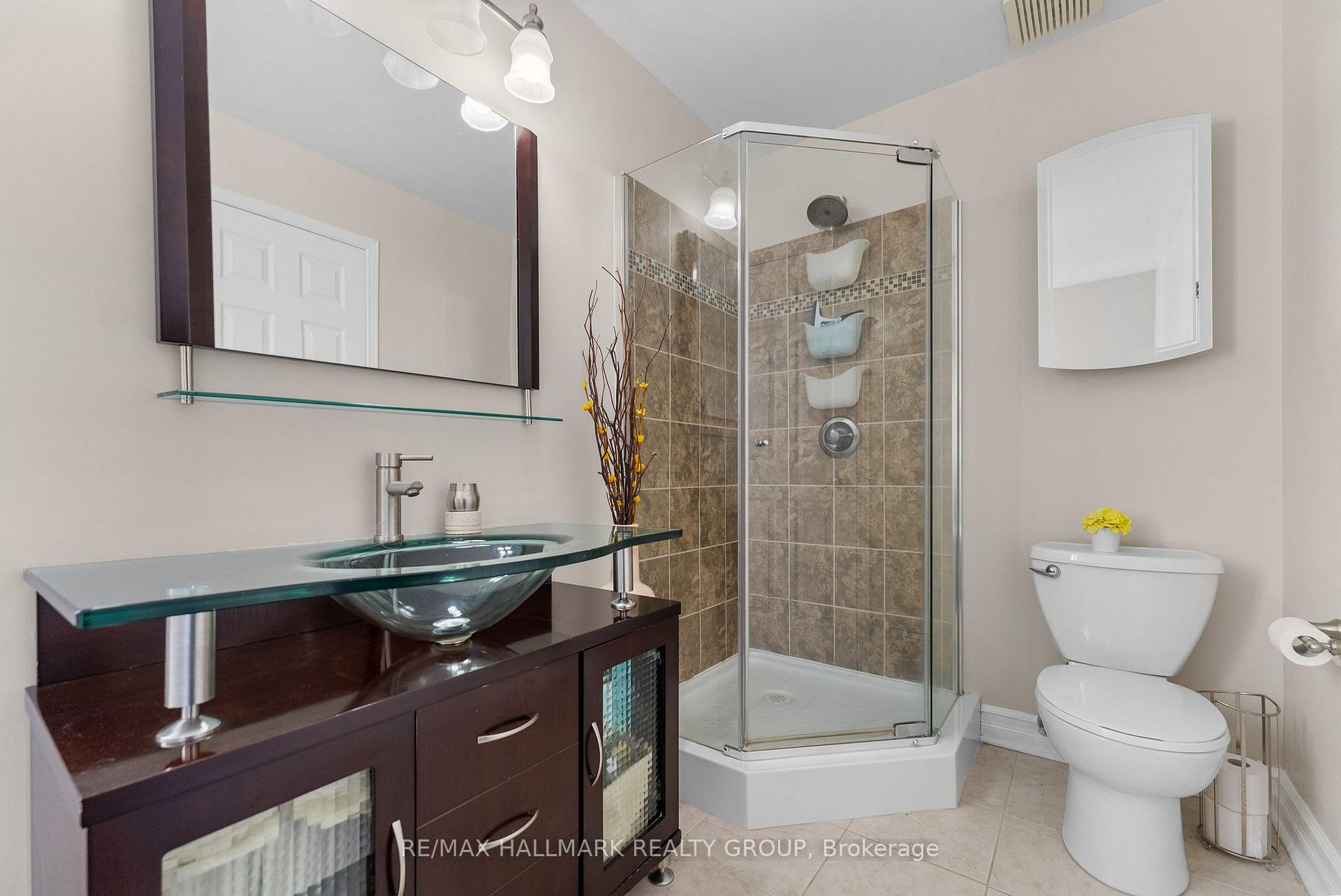 Photo 26 of 723 Brome Crescent, Ottawa, Fallingbrook/Ridgemount — HOMEH