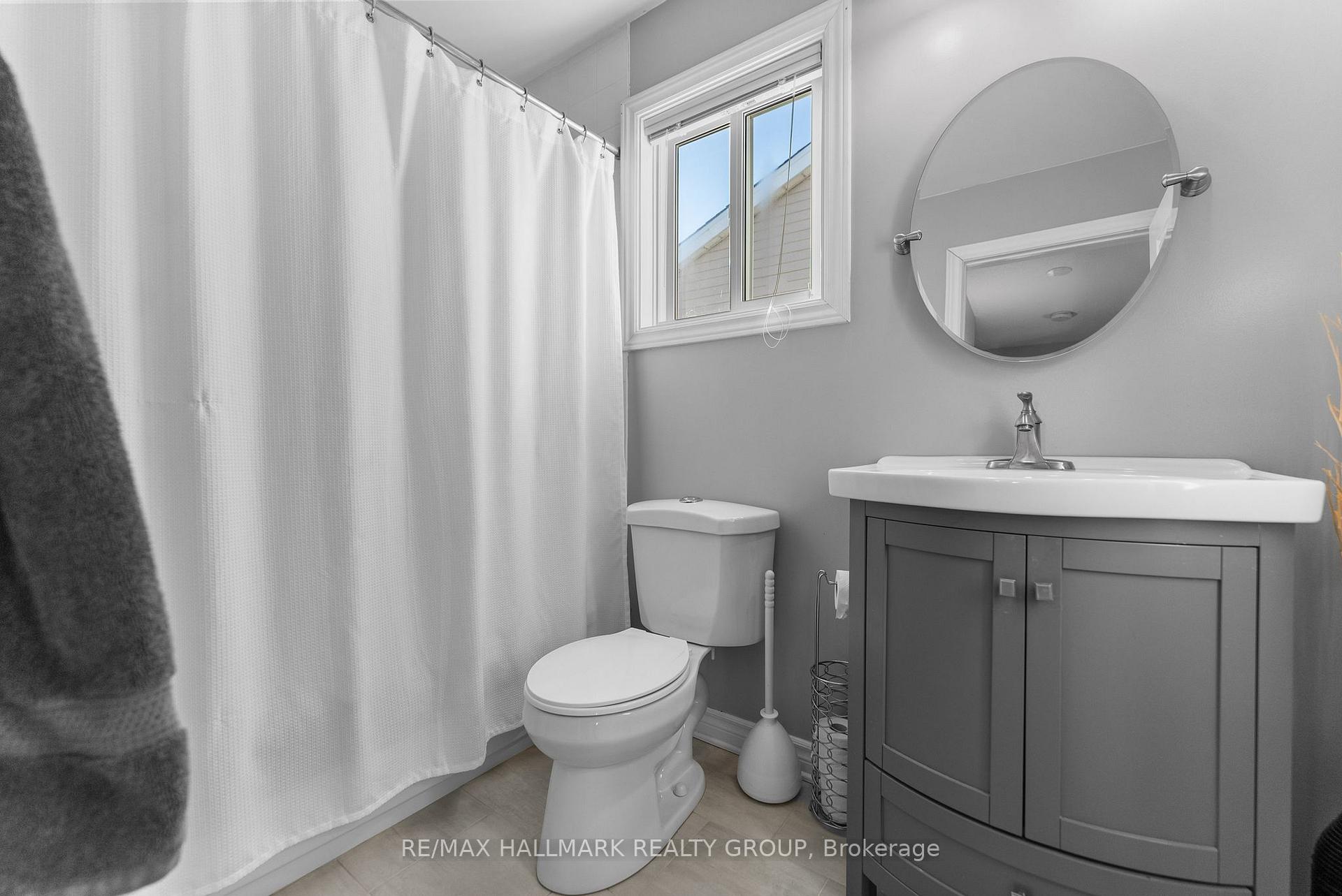 Photo 31 of 723 Brome Crescent, Ottawa, Fallingbrook/Ridgemount — HOMEH