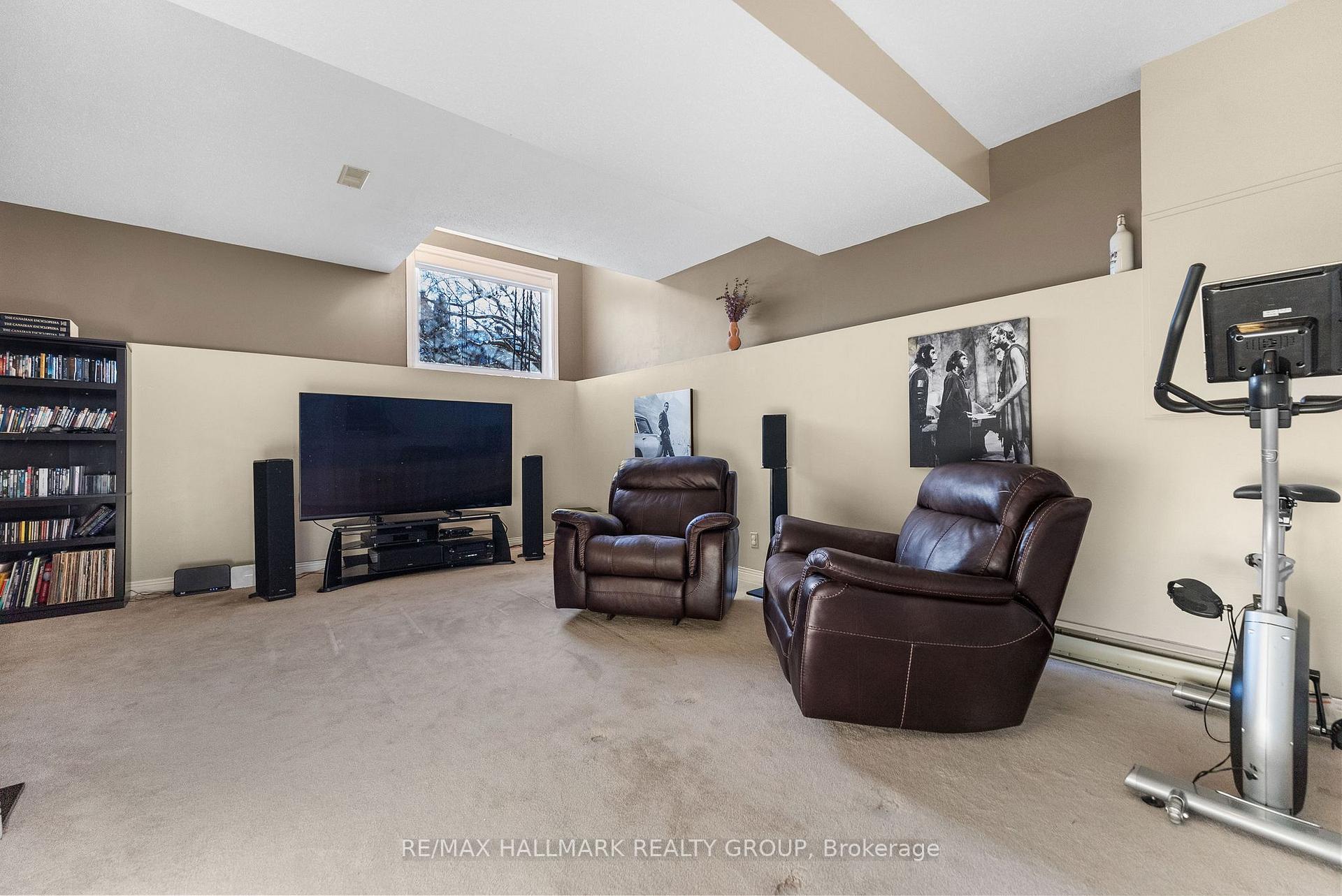 Photo 35 of 723 Brome Crescent, Ottawa, Fallingbrook/Ridgemount — HOMEH