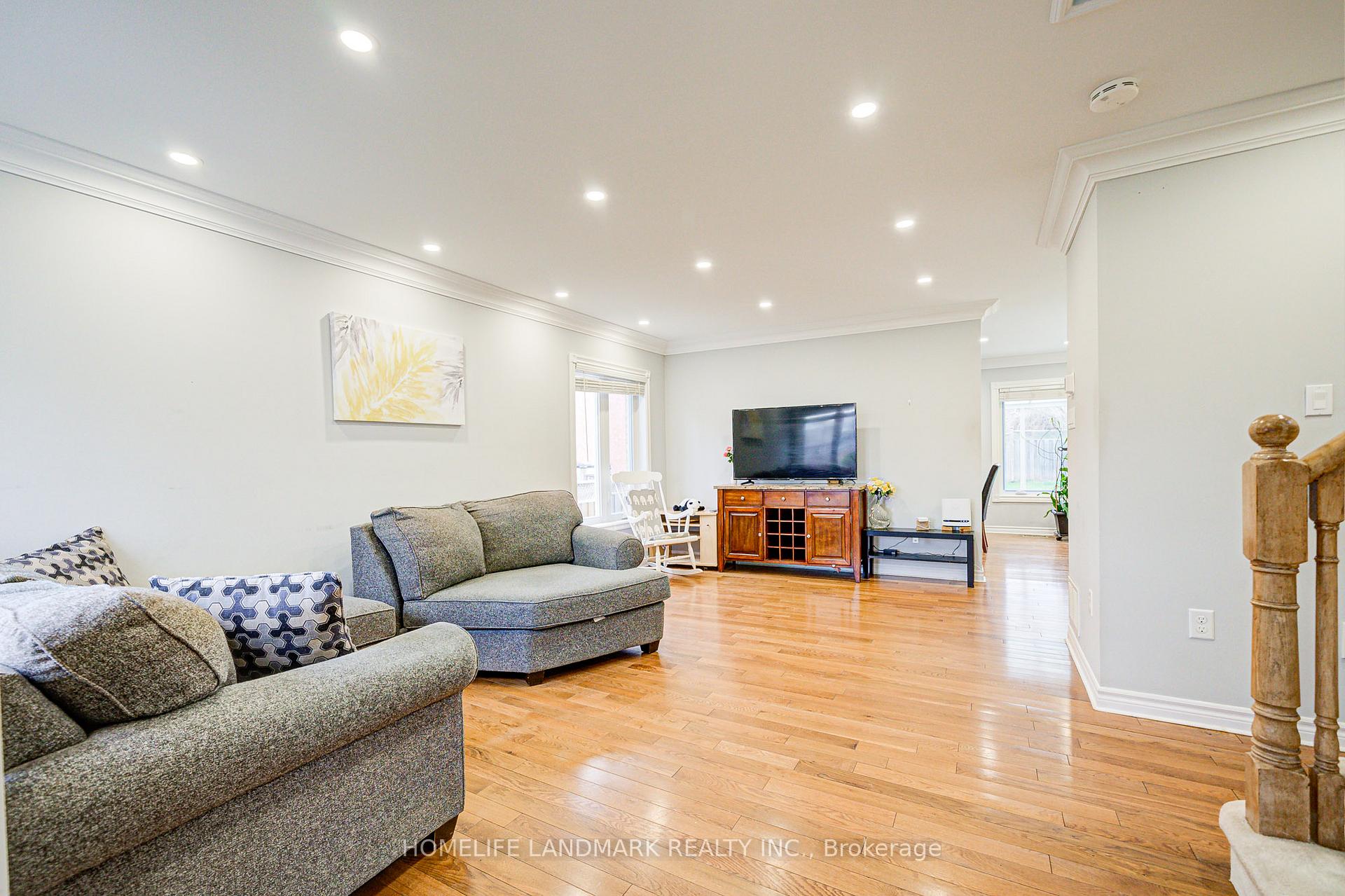 Photo 6 of 1496 Grandview Street N, Oshawa, Taunton — HOMEH