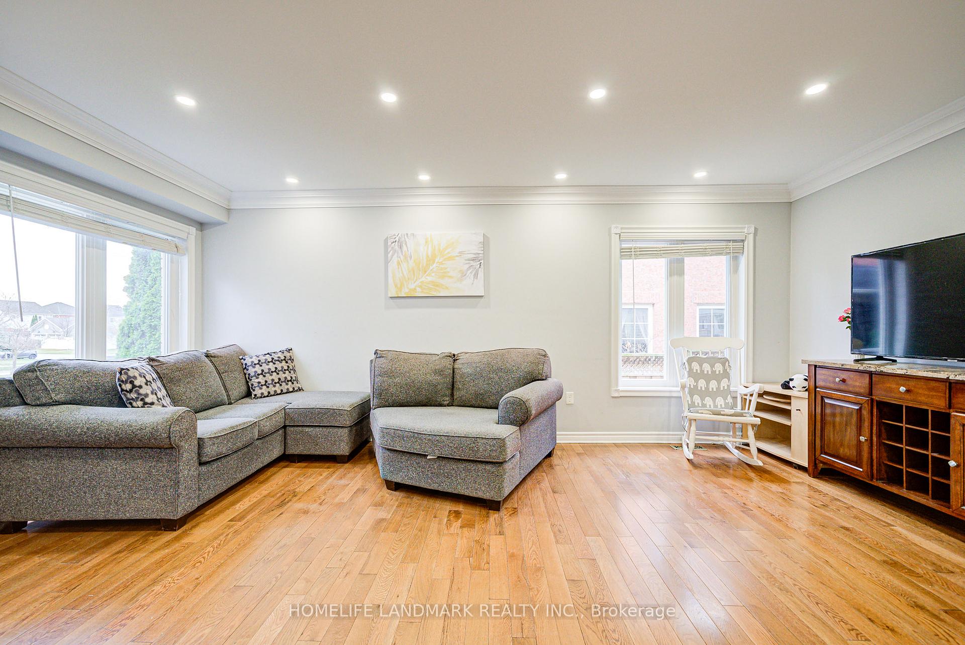 Photo 9 of 1496 Grandview Street N, Oshawa, Taunton — HOMEH