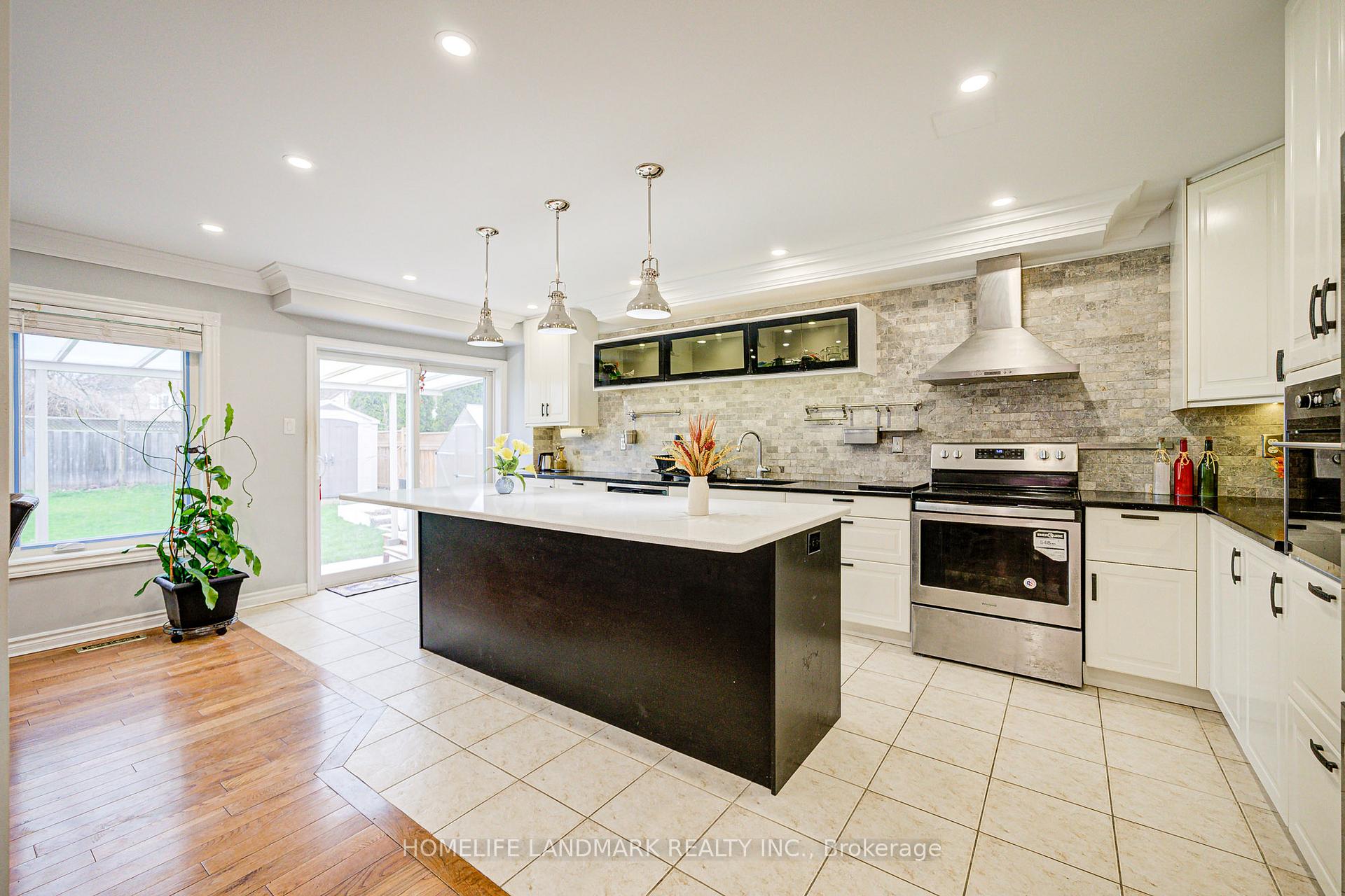 Photo 10 of 1496 Grandview Street N, Oshawa, Taunton — HOMEH