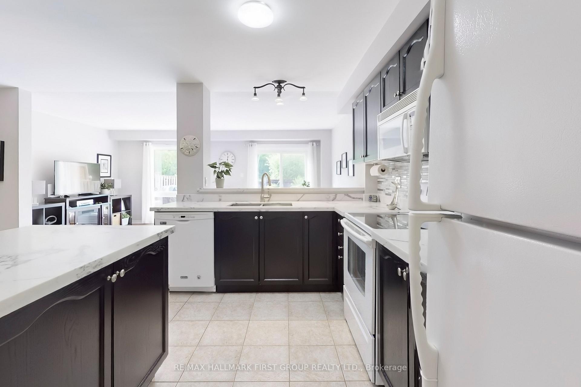 Photo 16 of 727 Sunbird Trail, Pickering, Amberlea — HOMEH