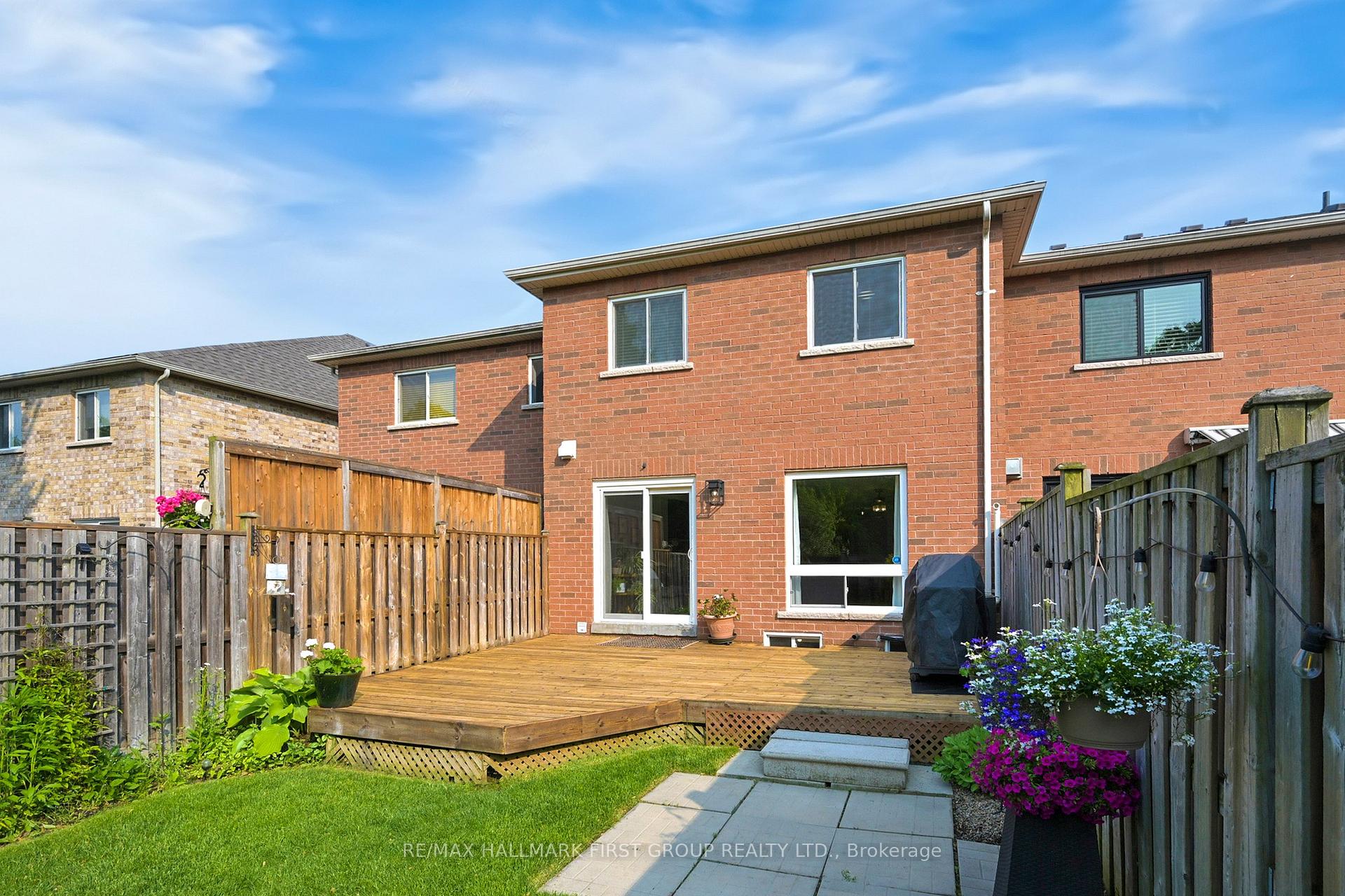 Photo 37 of 727 Sunbird Trail, Pickering, Amberlea — HOMEH