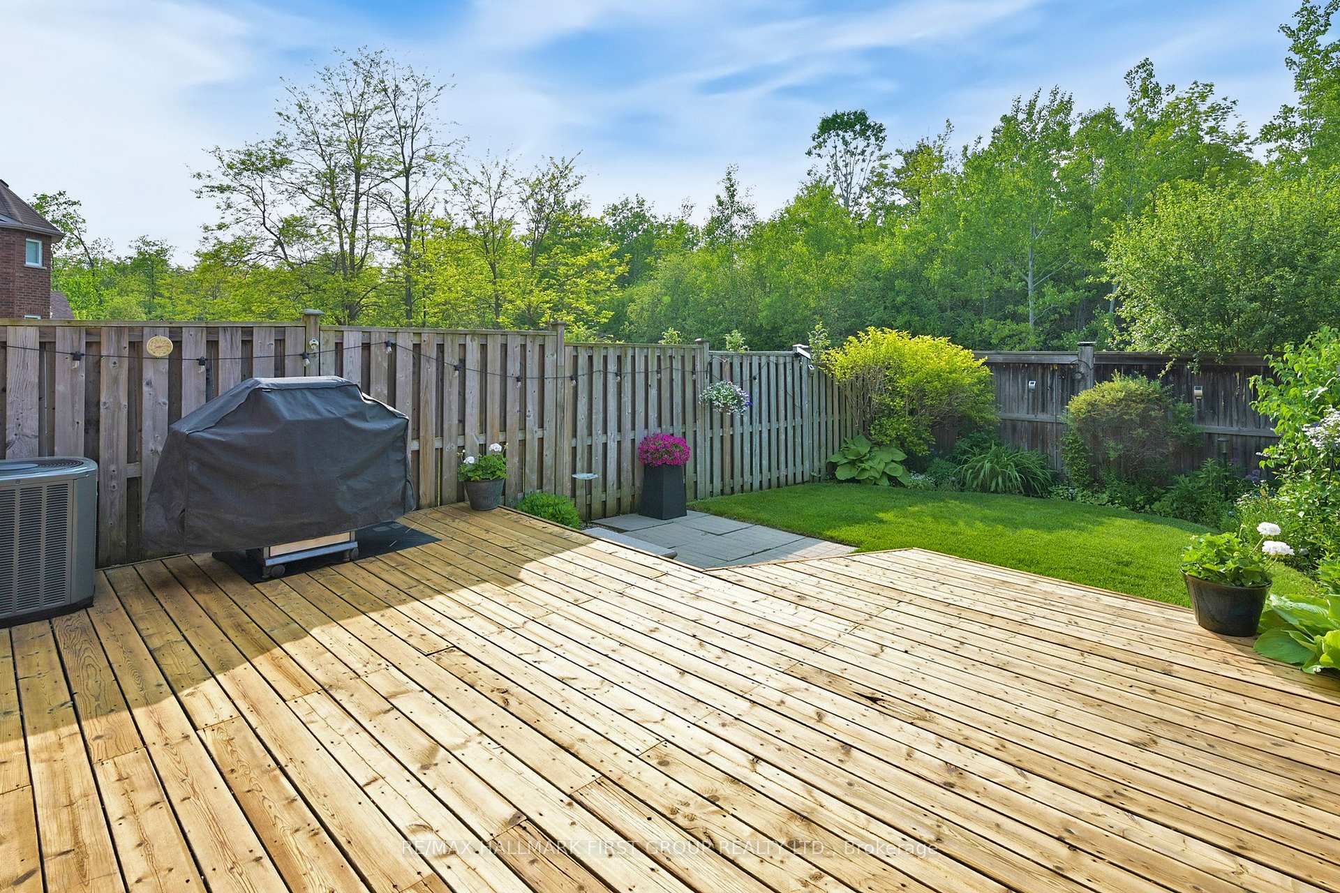 Photo 39 of 727 Sunbird Trail, Pickering, Amberlea — HOMEH