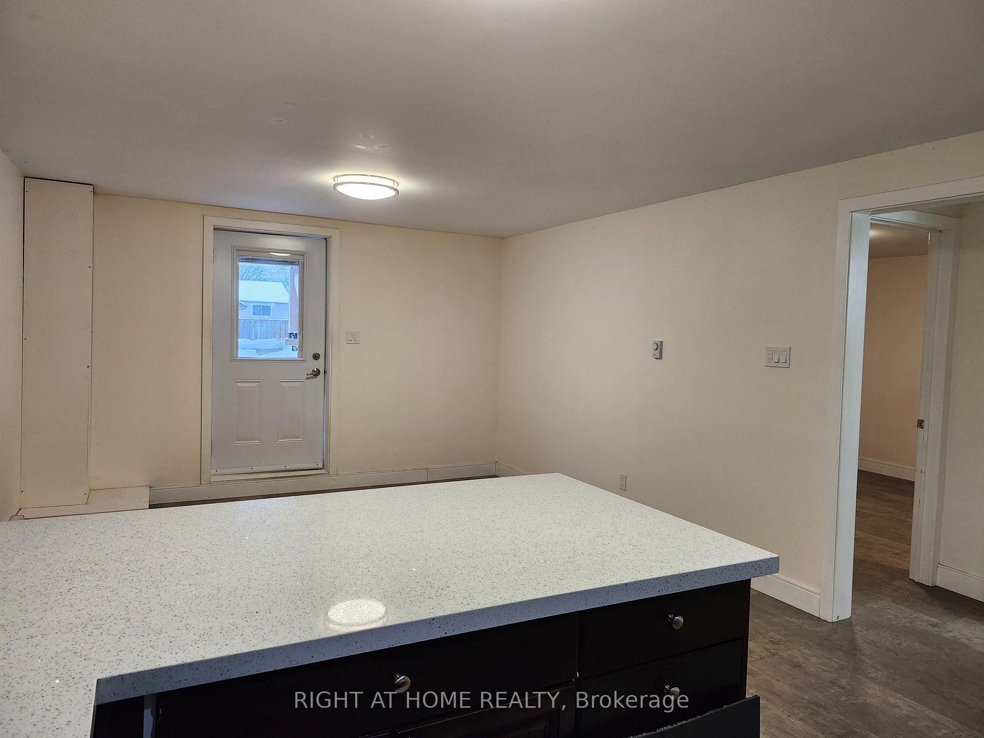Photo 5 of Unit Bsmt, 31 Thomas Street, Oshawa, Lakeview — HOMEH
