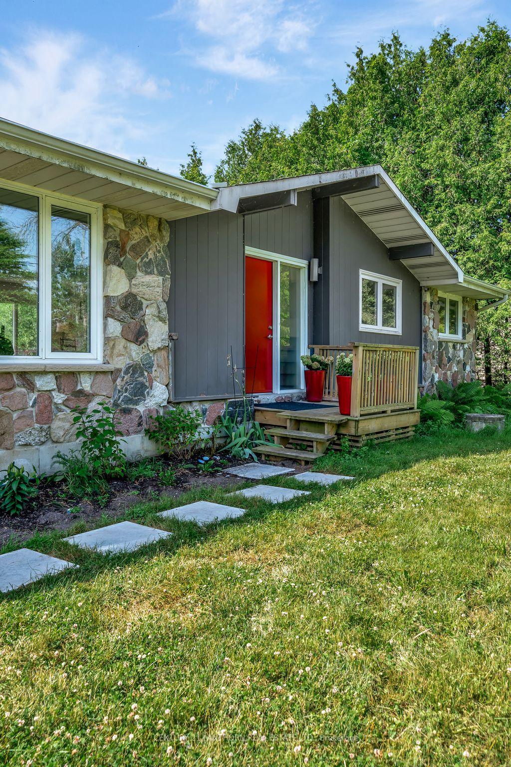 Photo 6 of 1593 Lakeside Drive, Prince Edward County, Ameliasburg Ward — HOMEH
