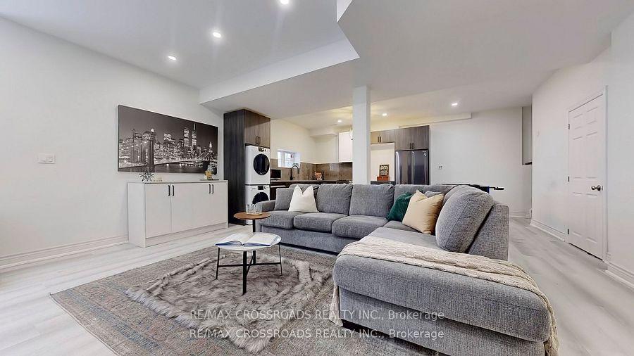 Photo 23 of 1072 Foxtail Crescent, Pickering, Rural Pickering — HOMEH