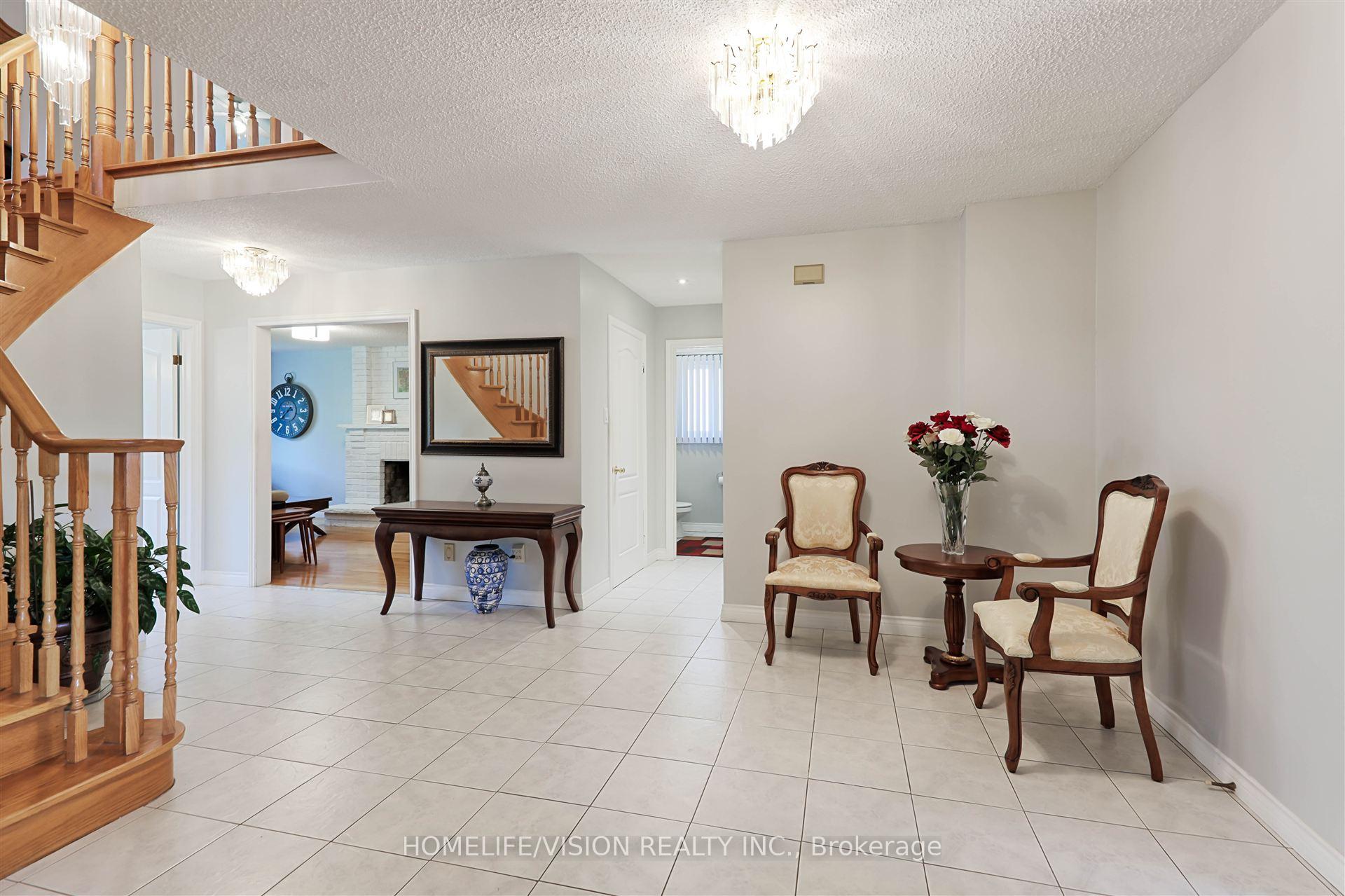 Photo 6 of 1716 Kirkwood Lane, Pickering, Amberlea — HOMEH