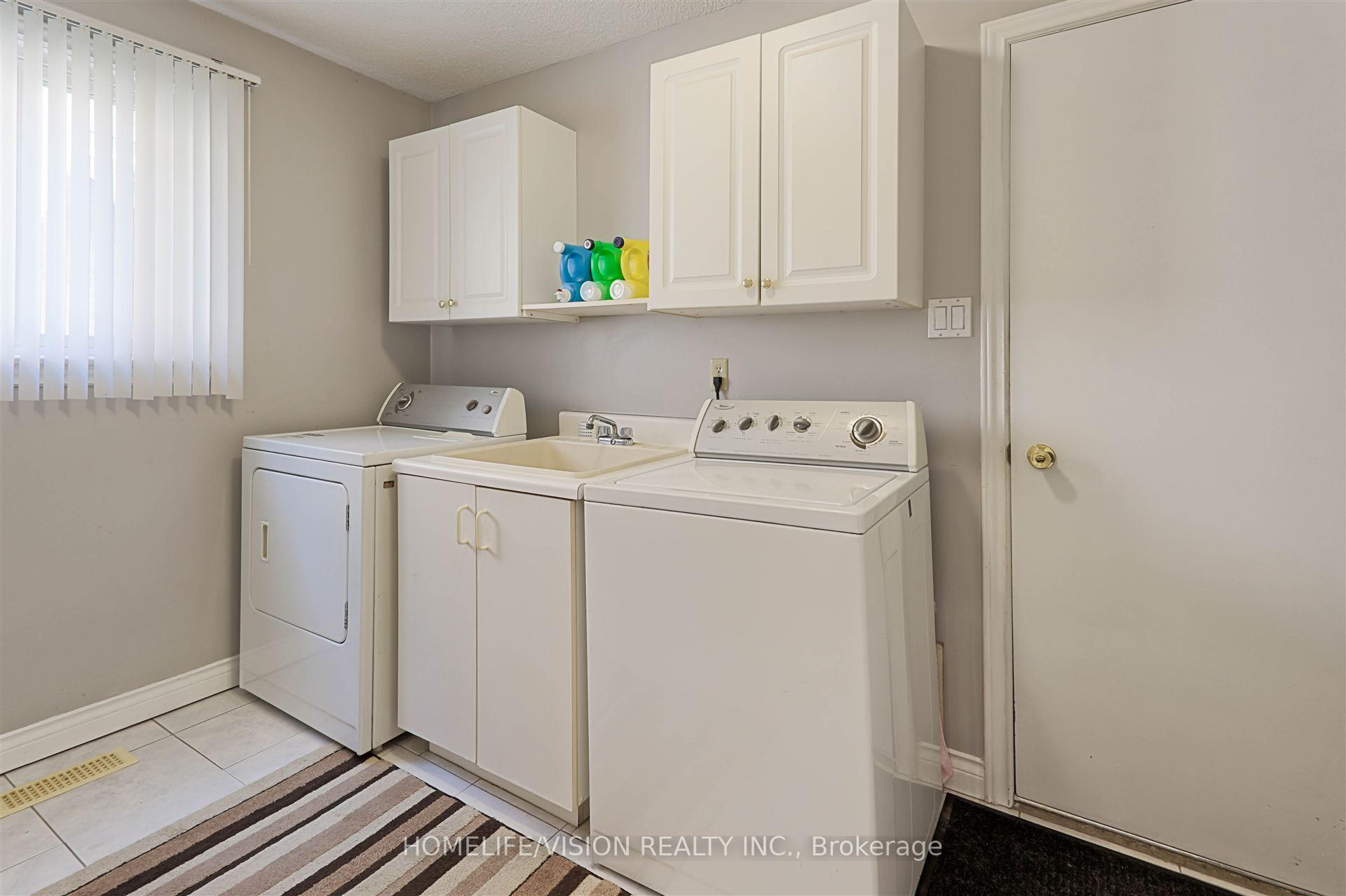 Photo 33 of 1716 Kirkwood Lane, Pickering, Amberlea — HOMEH