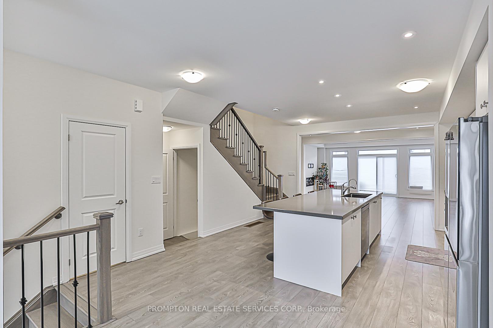 Photo 4 of 2627 Apricot Lane, Pickering, Rural Pickering — HOMEH