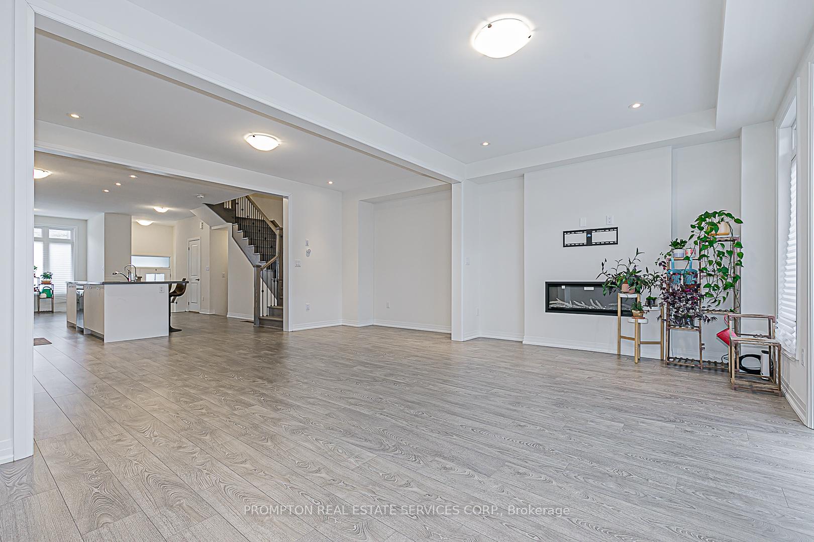 Photo 10 of 2627 Apricot Lane, Pickering, Rural Pickering — HOMEH