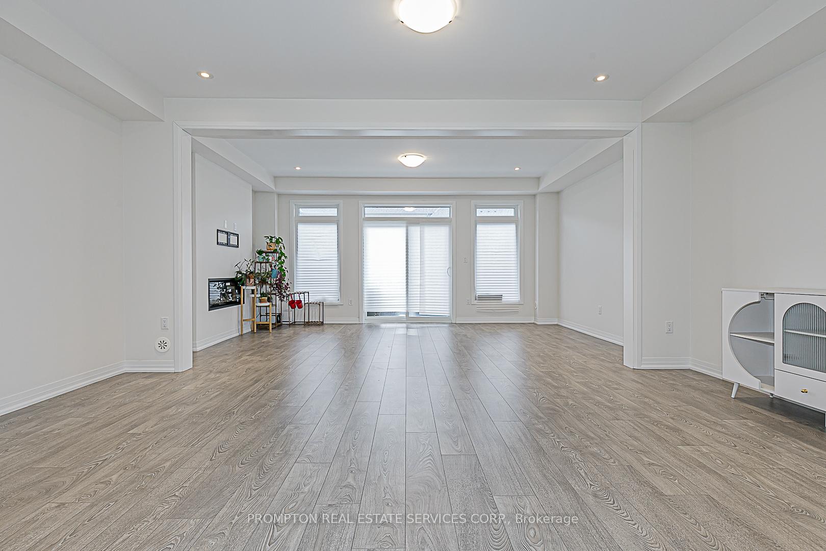 Photo 12 of 2627 Apricot Lane, Pickering, Rural Pickering — HOMEH
