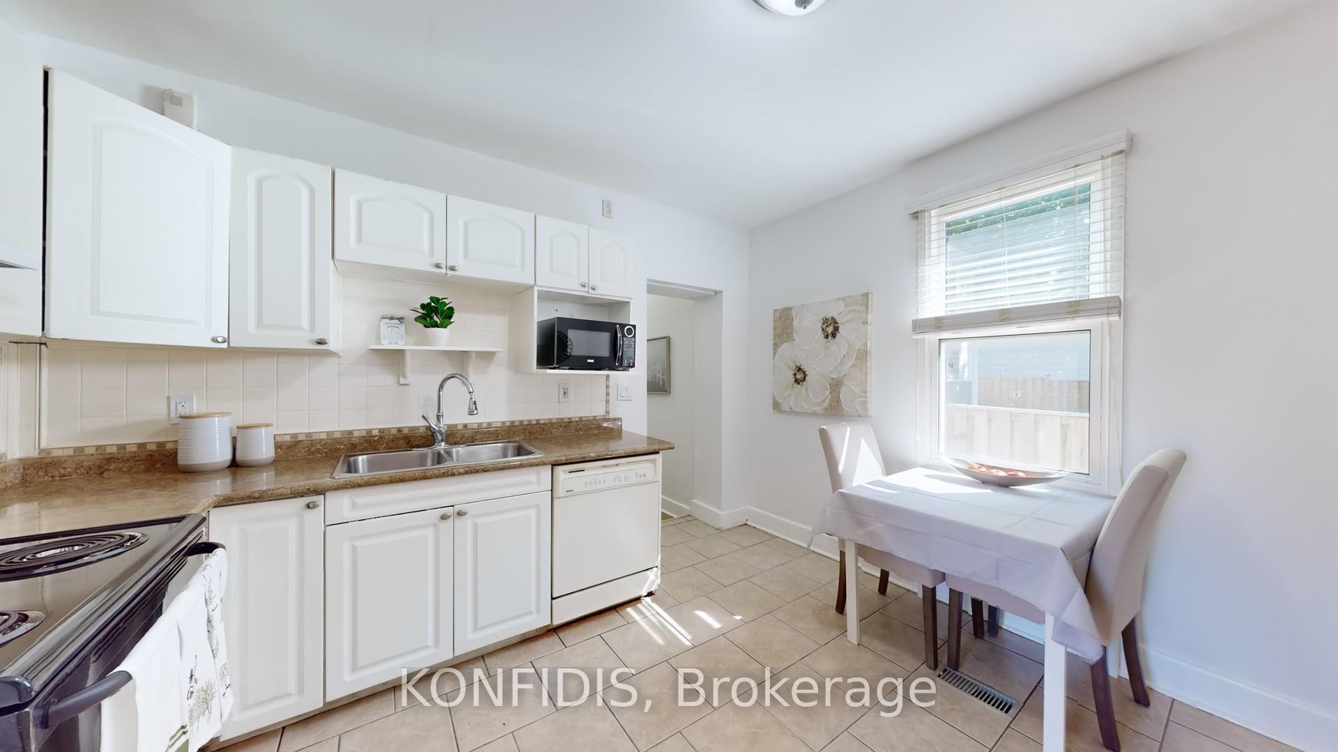 Photo 7 of Unit Unit 2, 127 Summer Street, Oshawa, Central — HOMEH