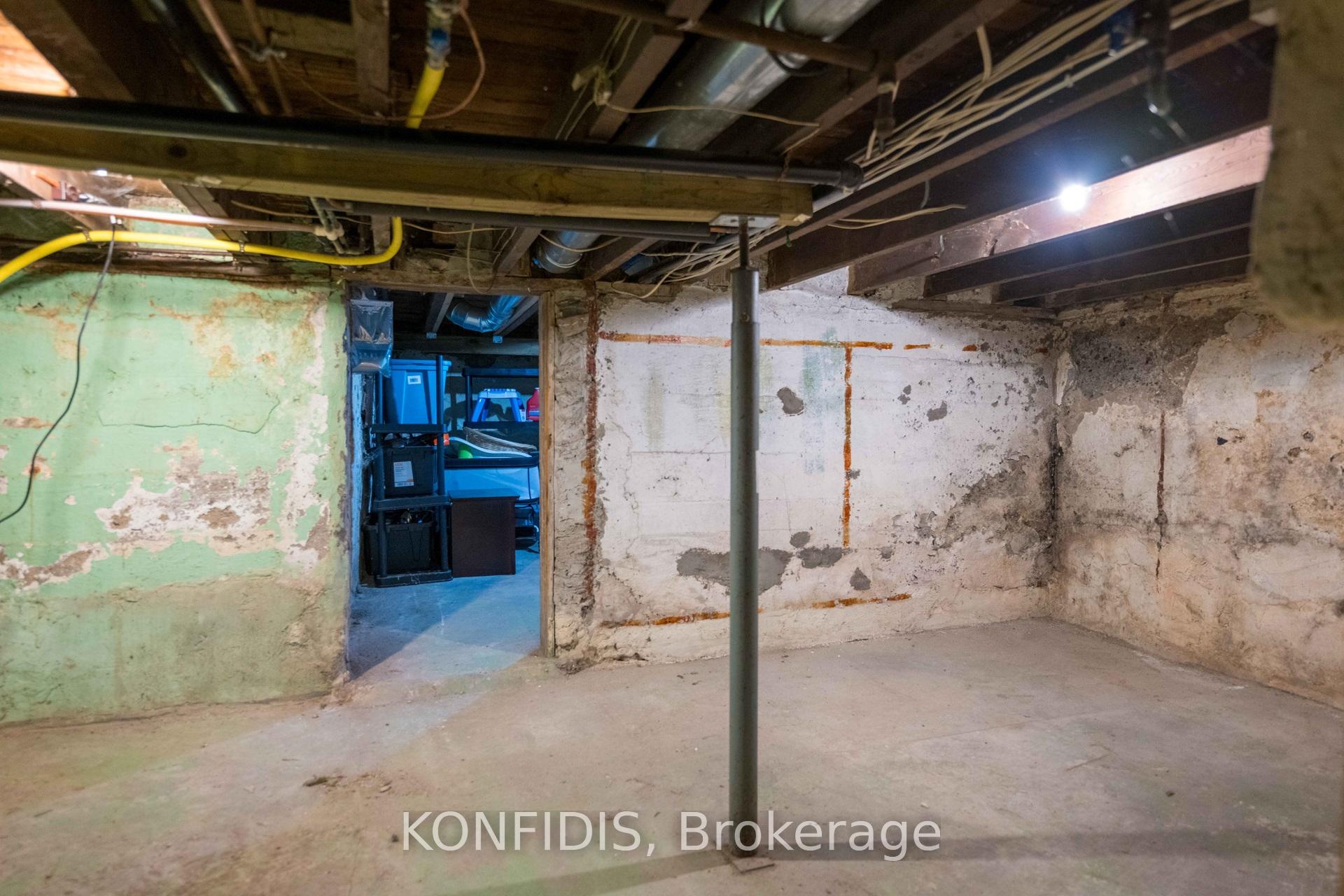 Photo 26 of Unit Unit 2, 127 Summer Street, Oshawa, Central — HOMEH