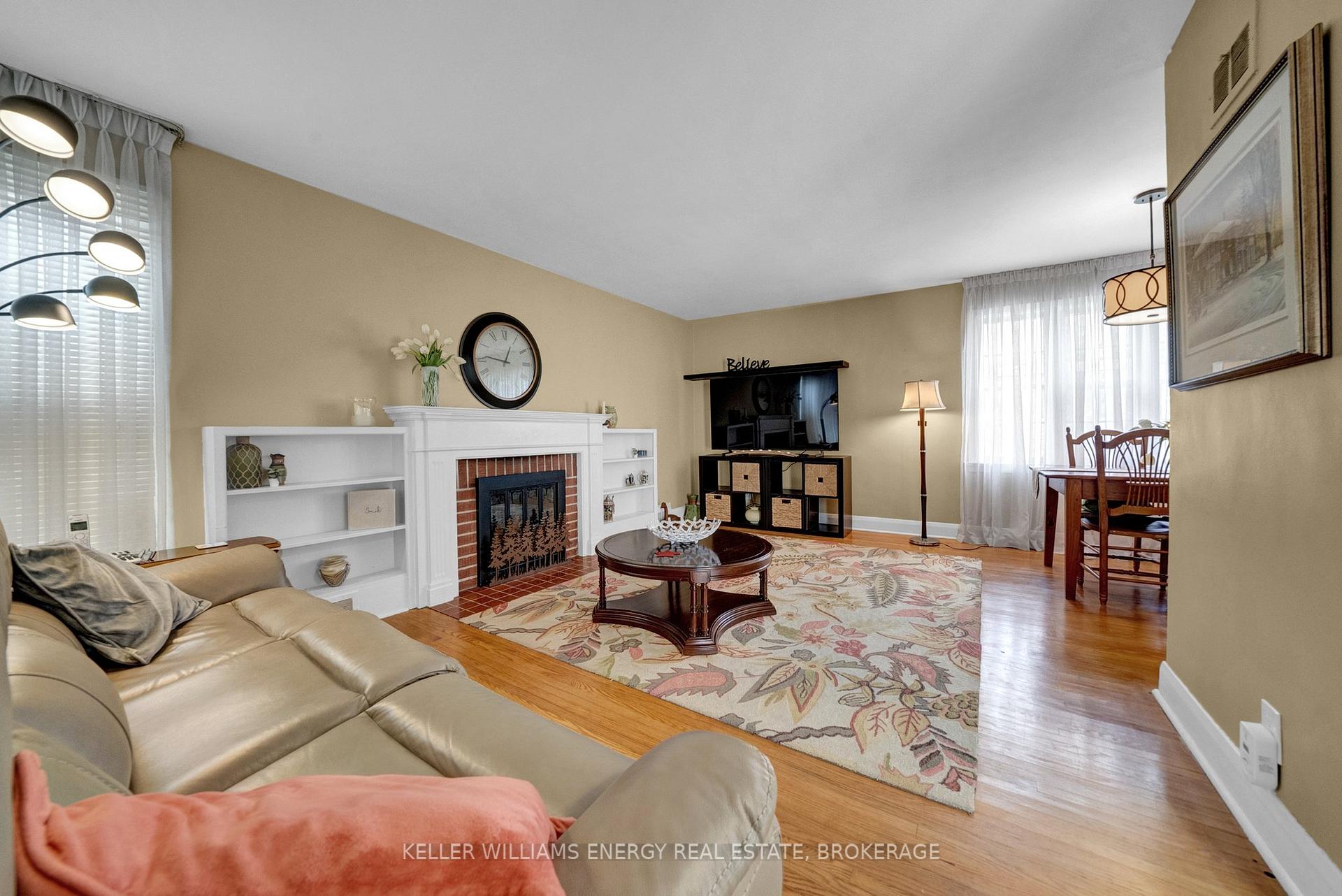 Photo 12 of 86 Rossland Road E, Oshawa, Centennial — HOMEH