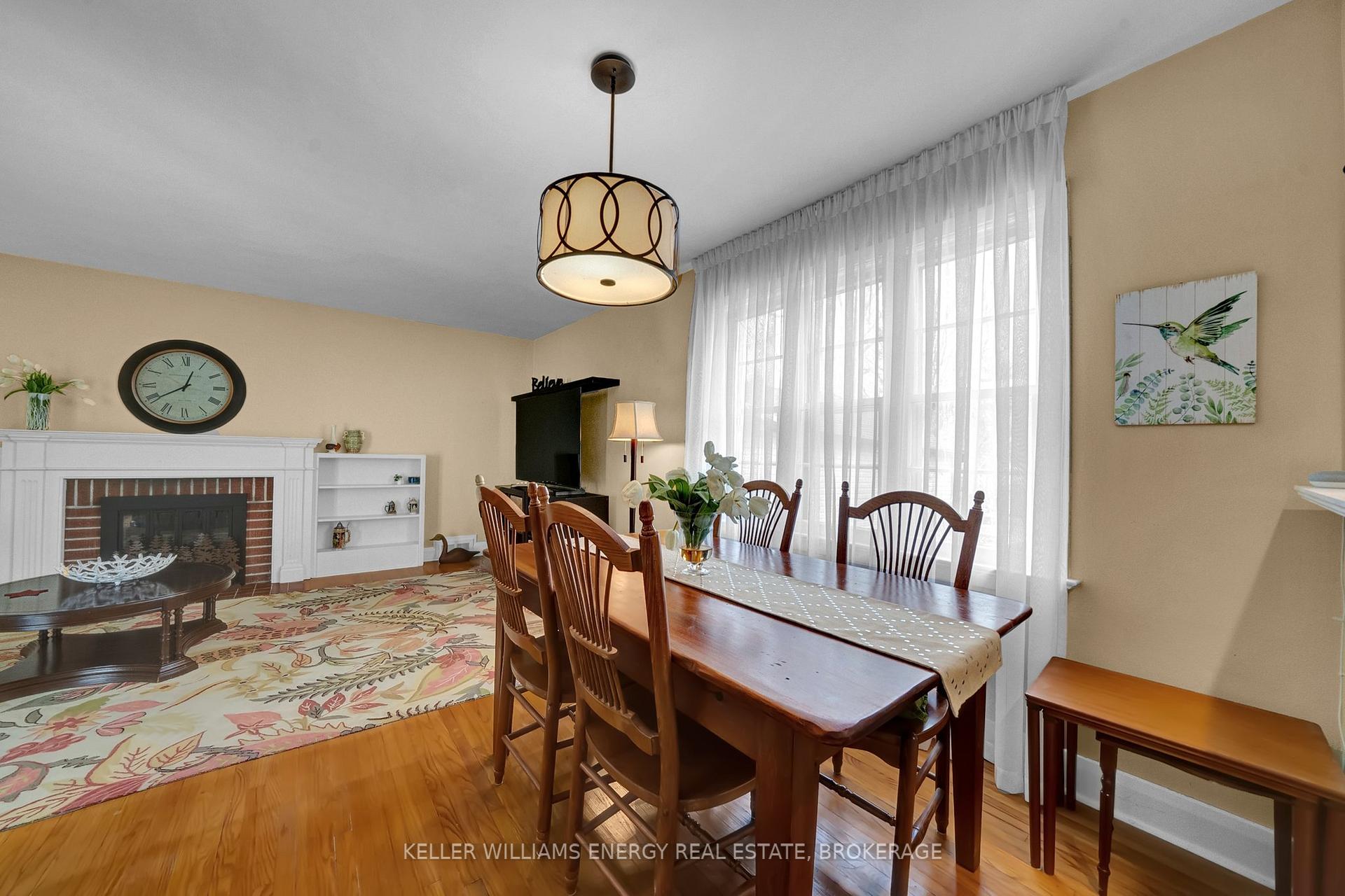Photo 15 of 86 Rossland Road E, Oshawa, Centennial — HOMEH
