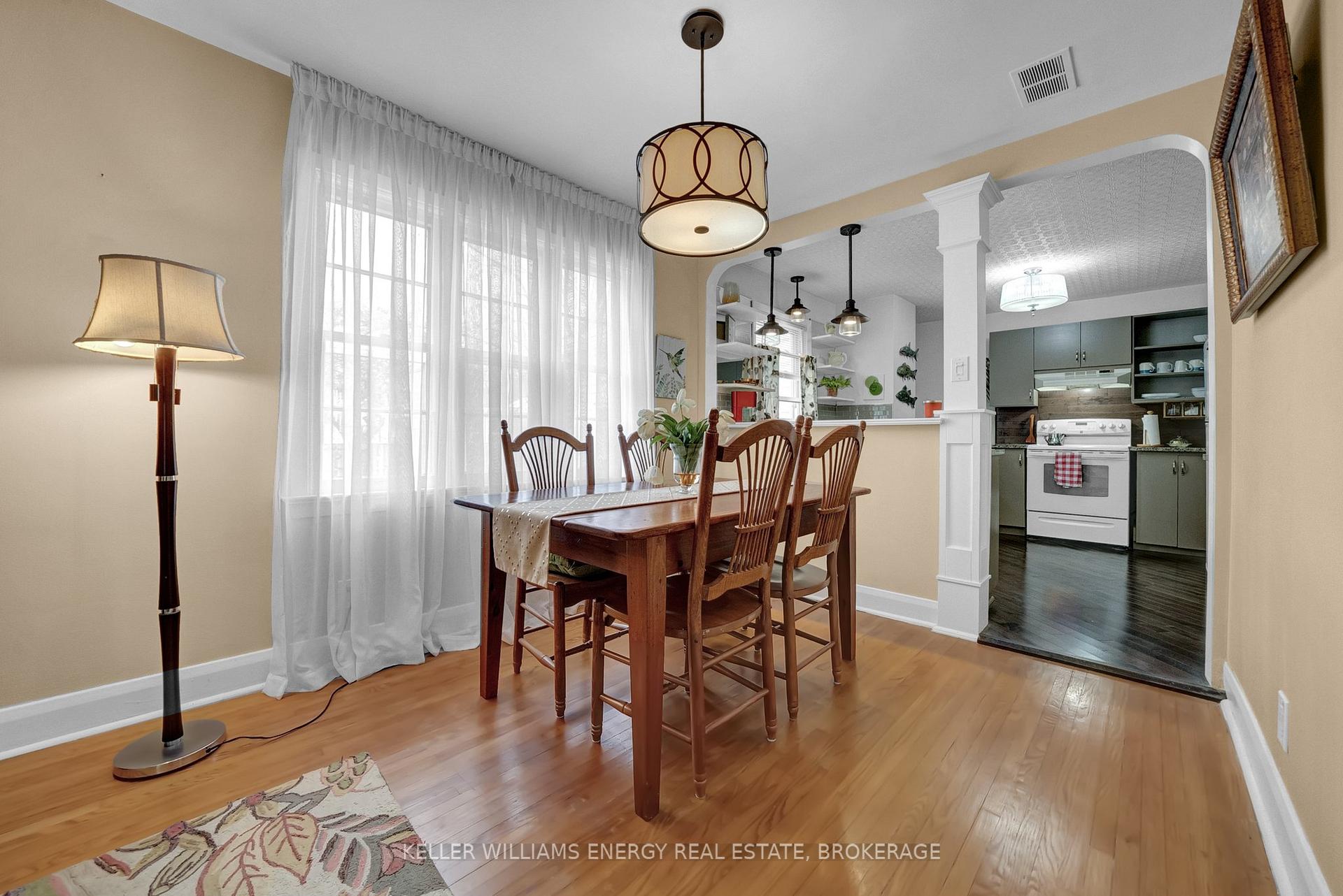Photo 16 of 86 Rossland Road E, Oshawa, Centennial — HOMEH