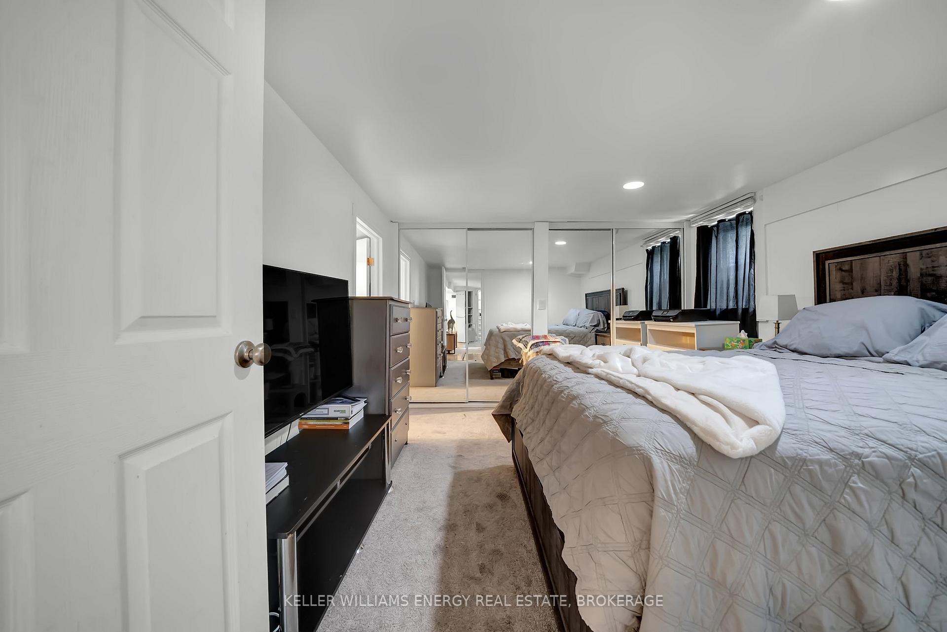 Photo 35 of 86 Rossland Road E, Oshawa, Centennial — HOMEH