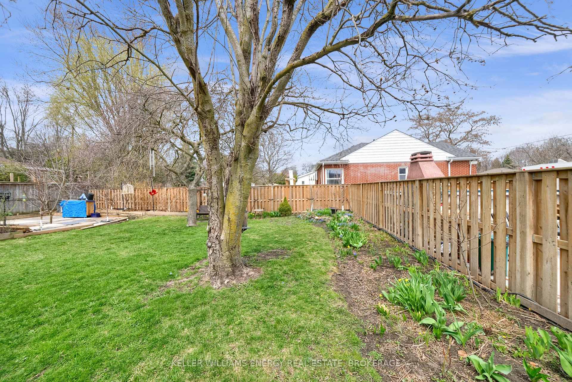 Photo 40 of 86 Rossland Road E, Oshawa, Centennial — HOMEH