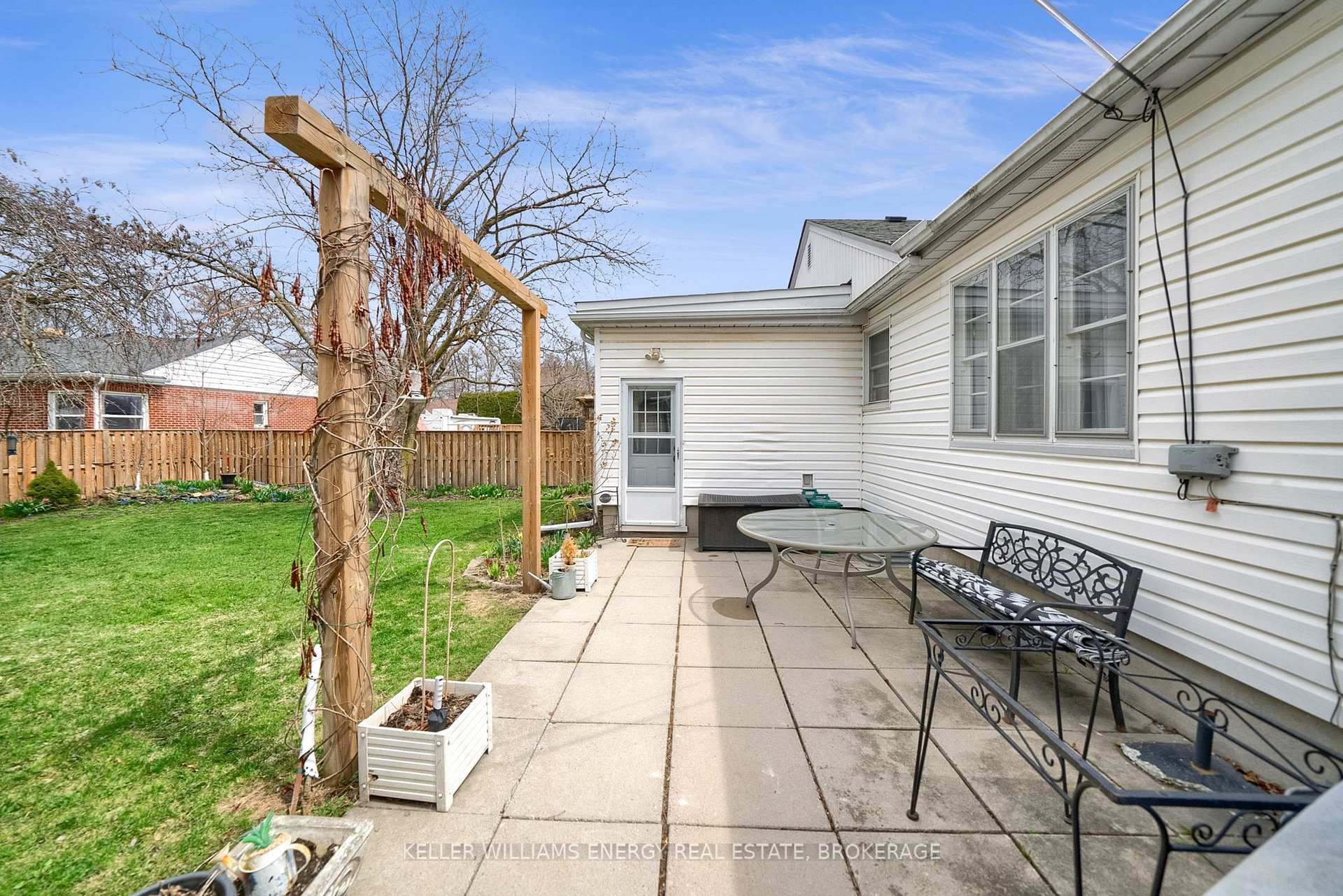 Photo 44 of 86 Rossland Road E, Oshawa, Centennial — HOMEH
