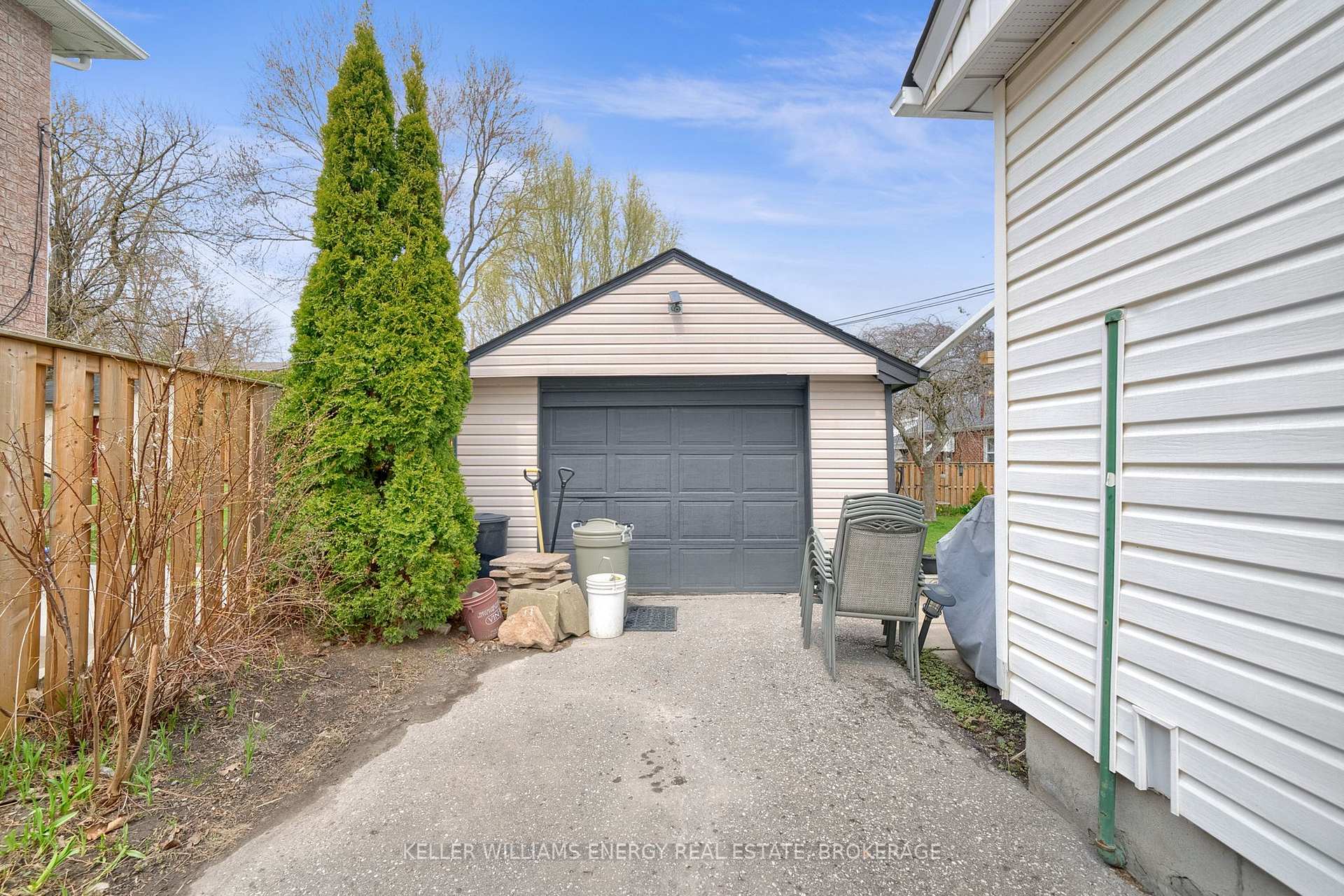 Photo 45 of 86 Rossland Road E, Oshawa, Centennial — HOMEH