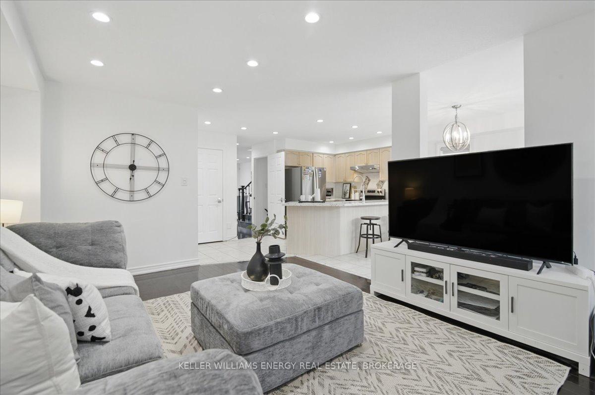 Photo 20 of 724 Craighurst Court E, Pickering, Amberlea — HOMEH