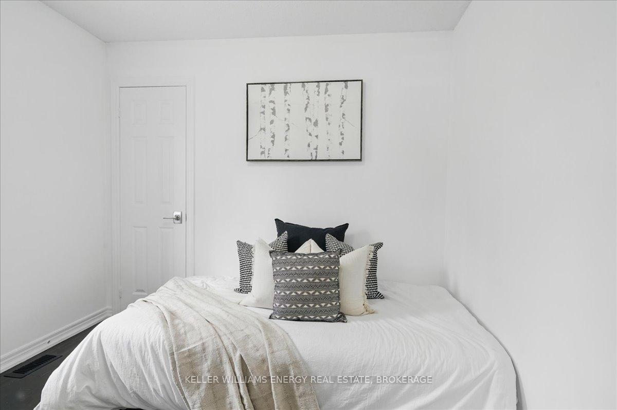 Photo 23 of 724 Craighurst Court E, Pickering, Amberlea — HOMEH