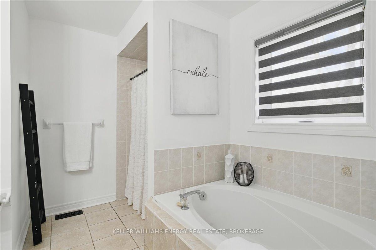 Photo 33 of 724 Craighurst Court E, Pickering, Amberlea — HOMEH