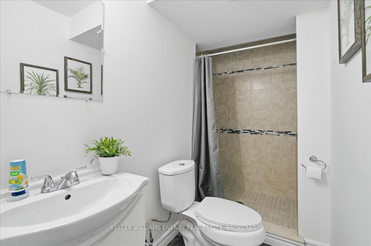 Photo 37 of 724 Craighurst Court E, Pickering, Amberlea — HOMEH