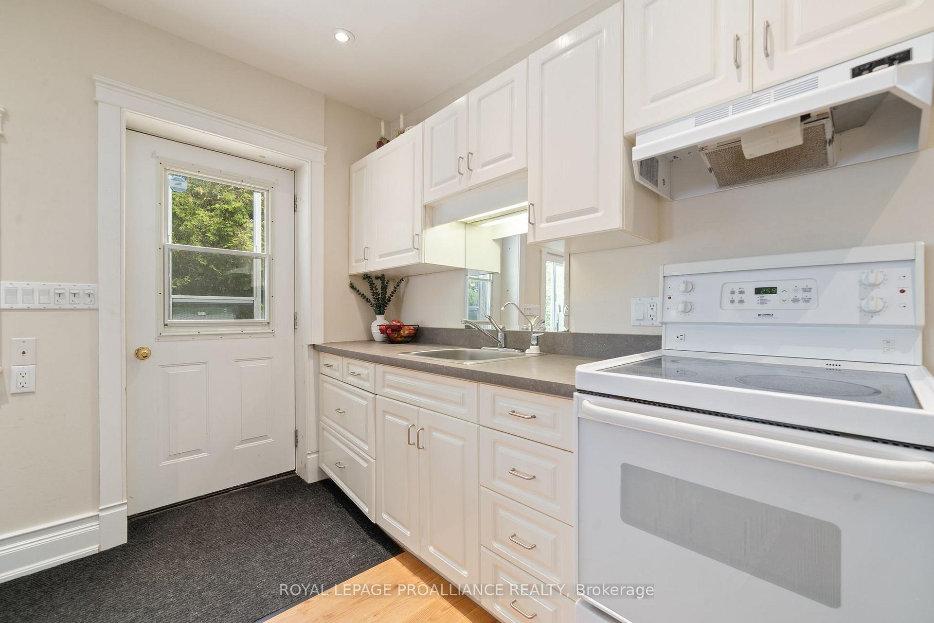 Photo 10 of 441B Massassauga Road, Prince Edward County, Ameliasburg Ward — HOMEH