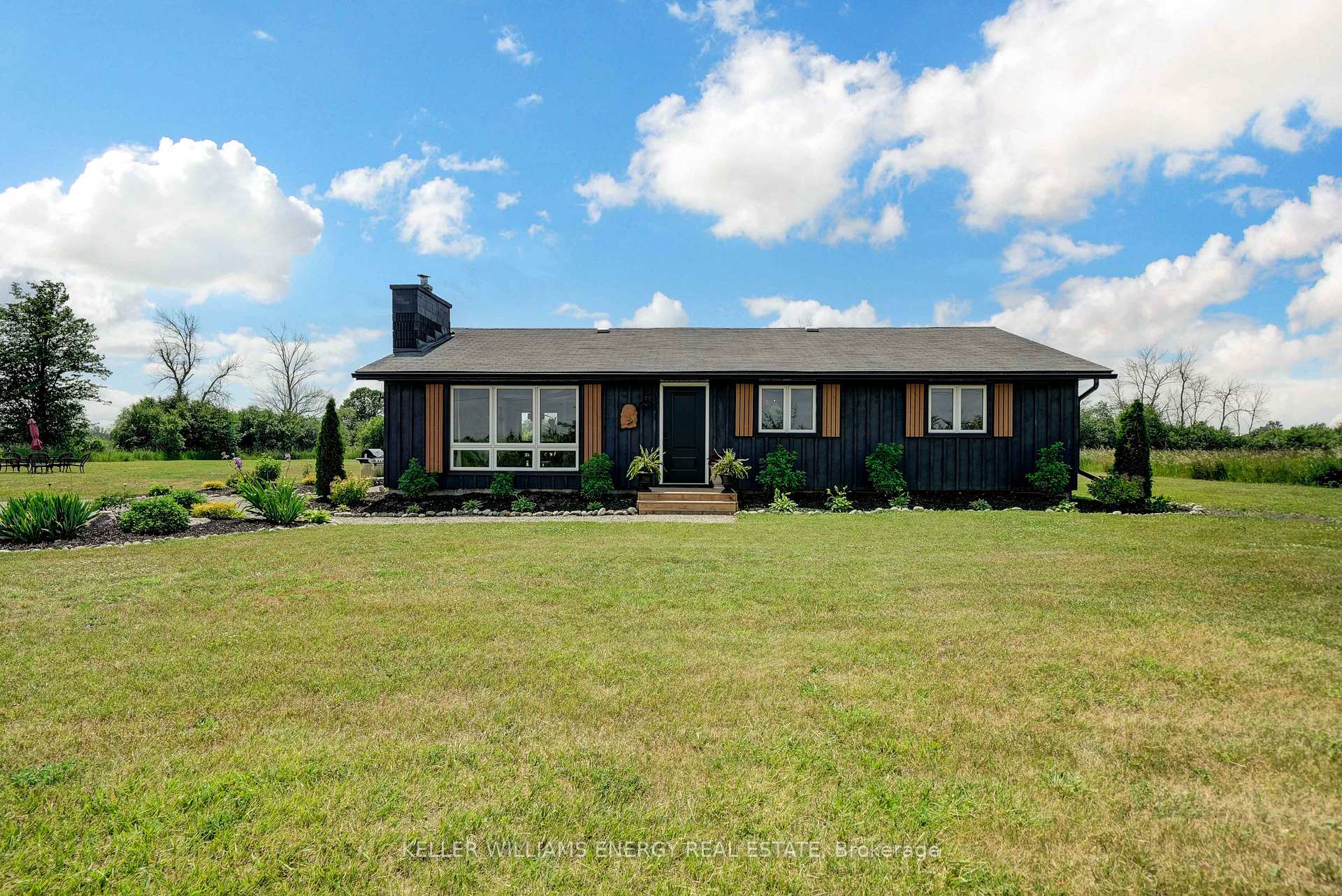 Front of 19893 Loyalist Parkway