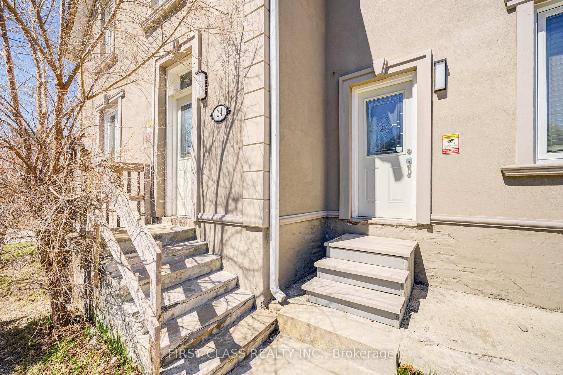 Photo 3 of 24 Colborne Street W, Oshawa, O'Neill — HOMEH