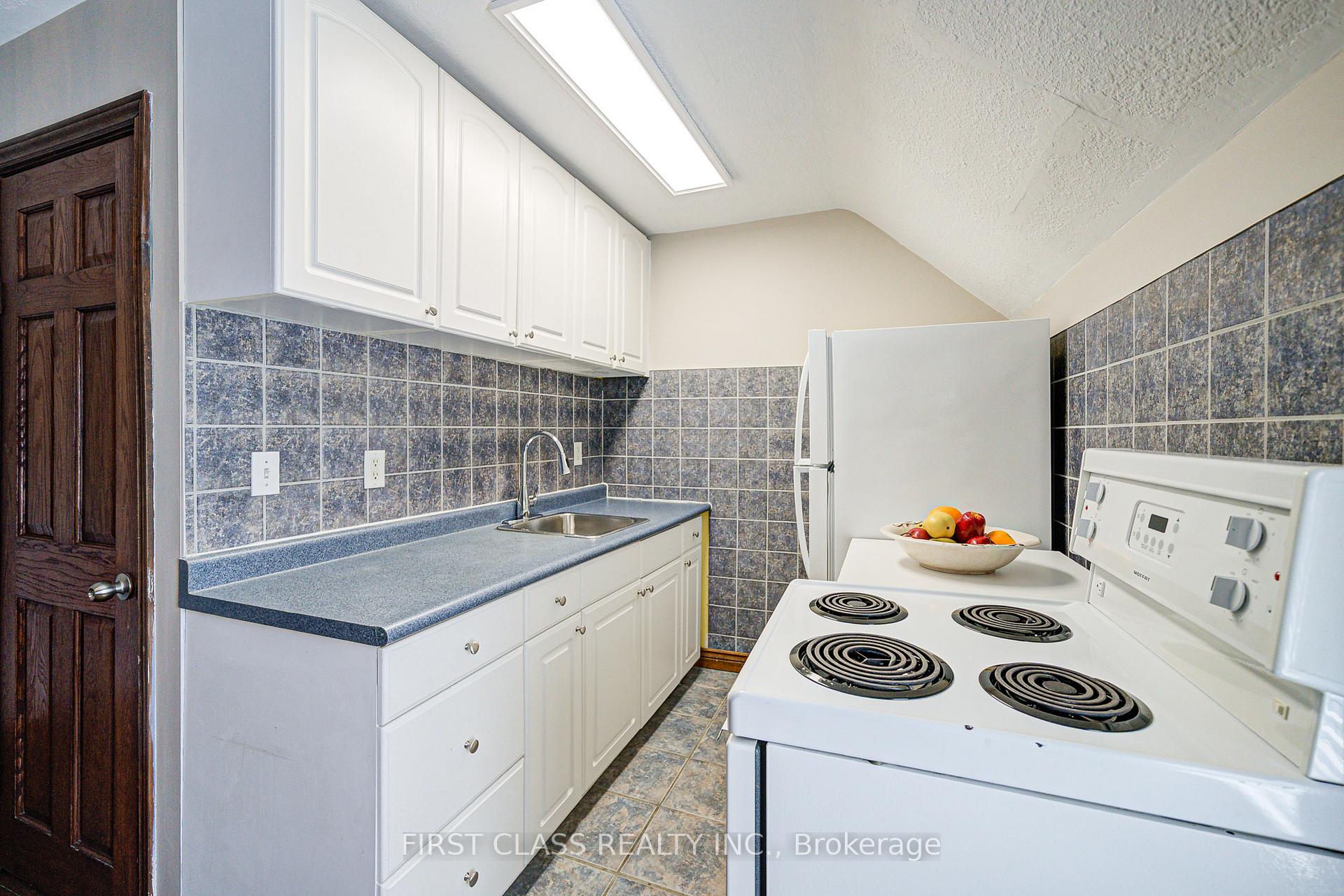 Photo 35 of 24 Colborne Street W, Oshawa, O'Neill — HOMEH