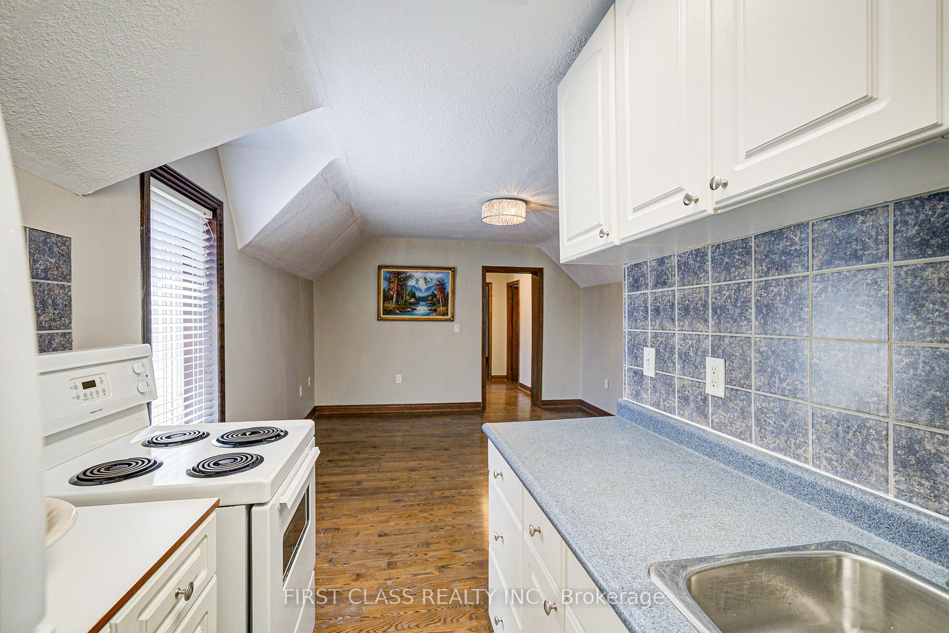 Photo 37 of 24 Colborne Street W, Oshawa, O'Neill — HOMEH