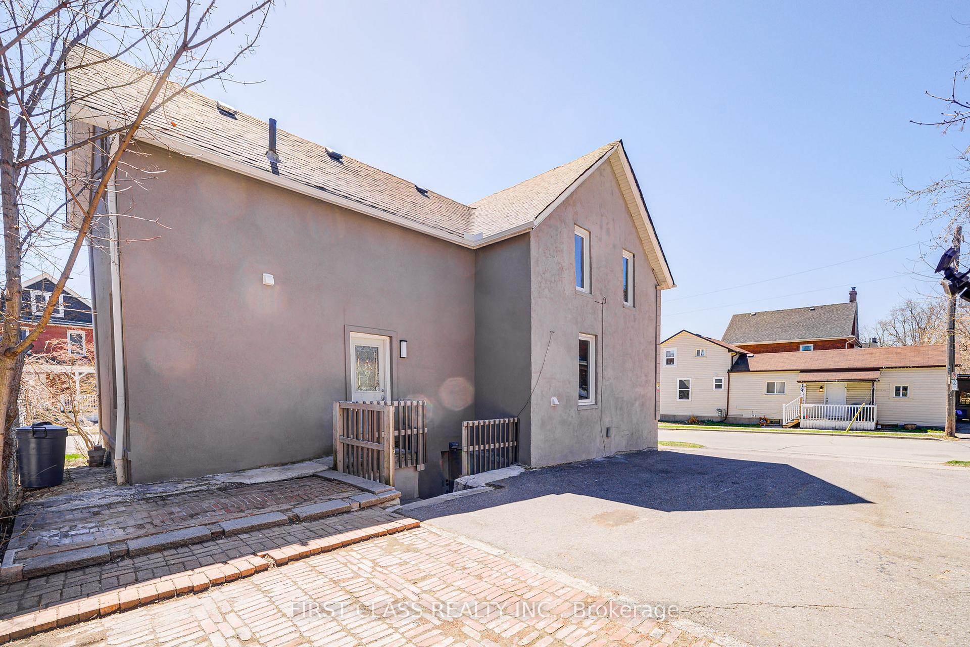 Photo 45 of 24 Colborne Street W, Oshawa, O'Neill — HOMEH