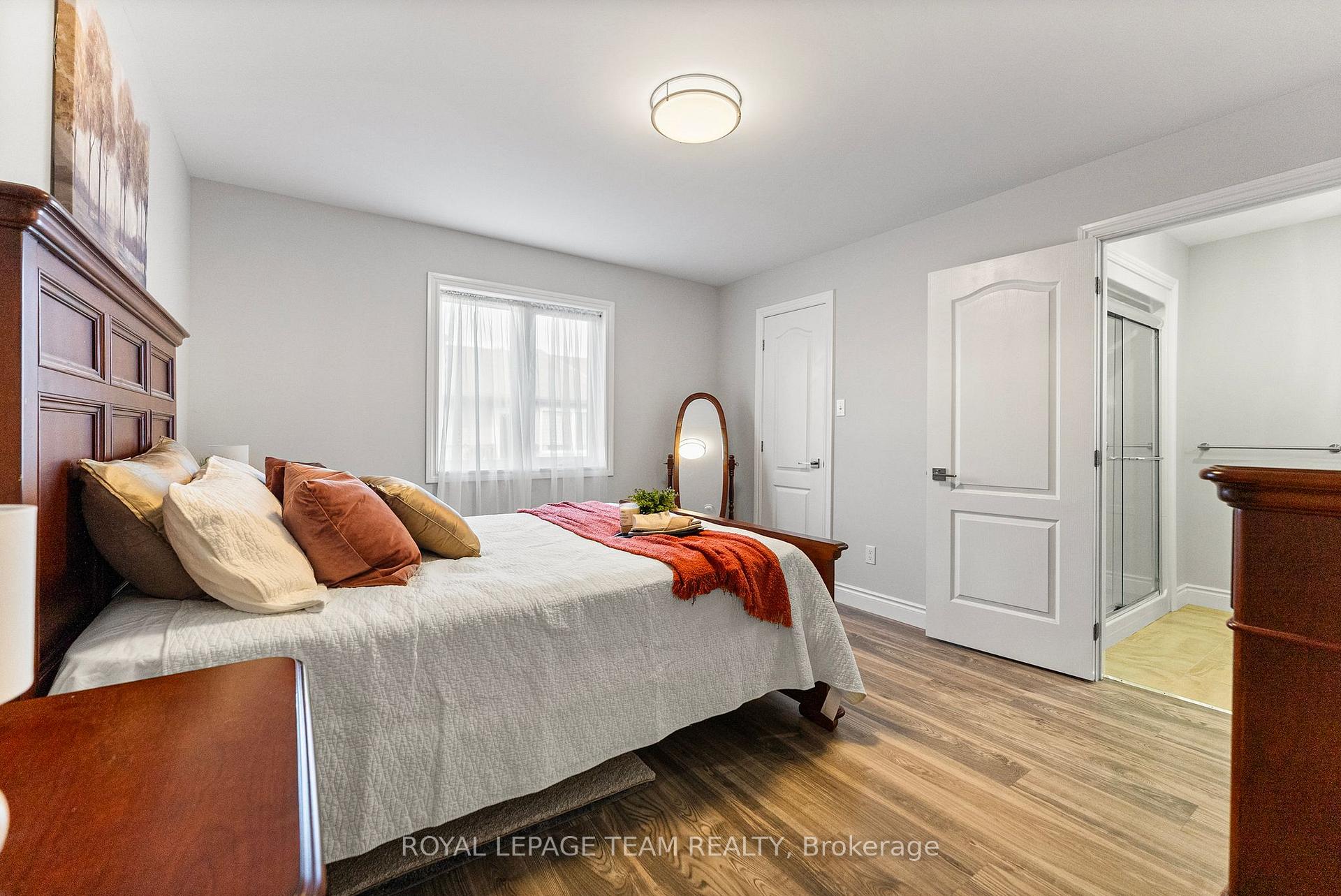 Photo 13 of 429 Gillan Road, Renfrew — HOMEH