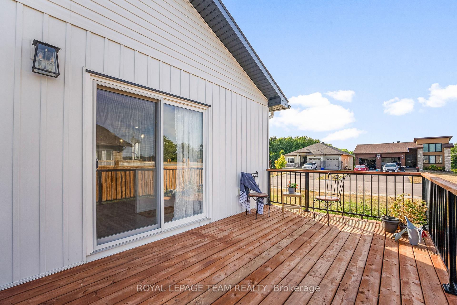 Photo 18 of 429 Gillan Road, Renfrew — HOMEH
