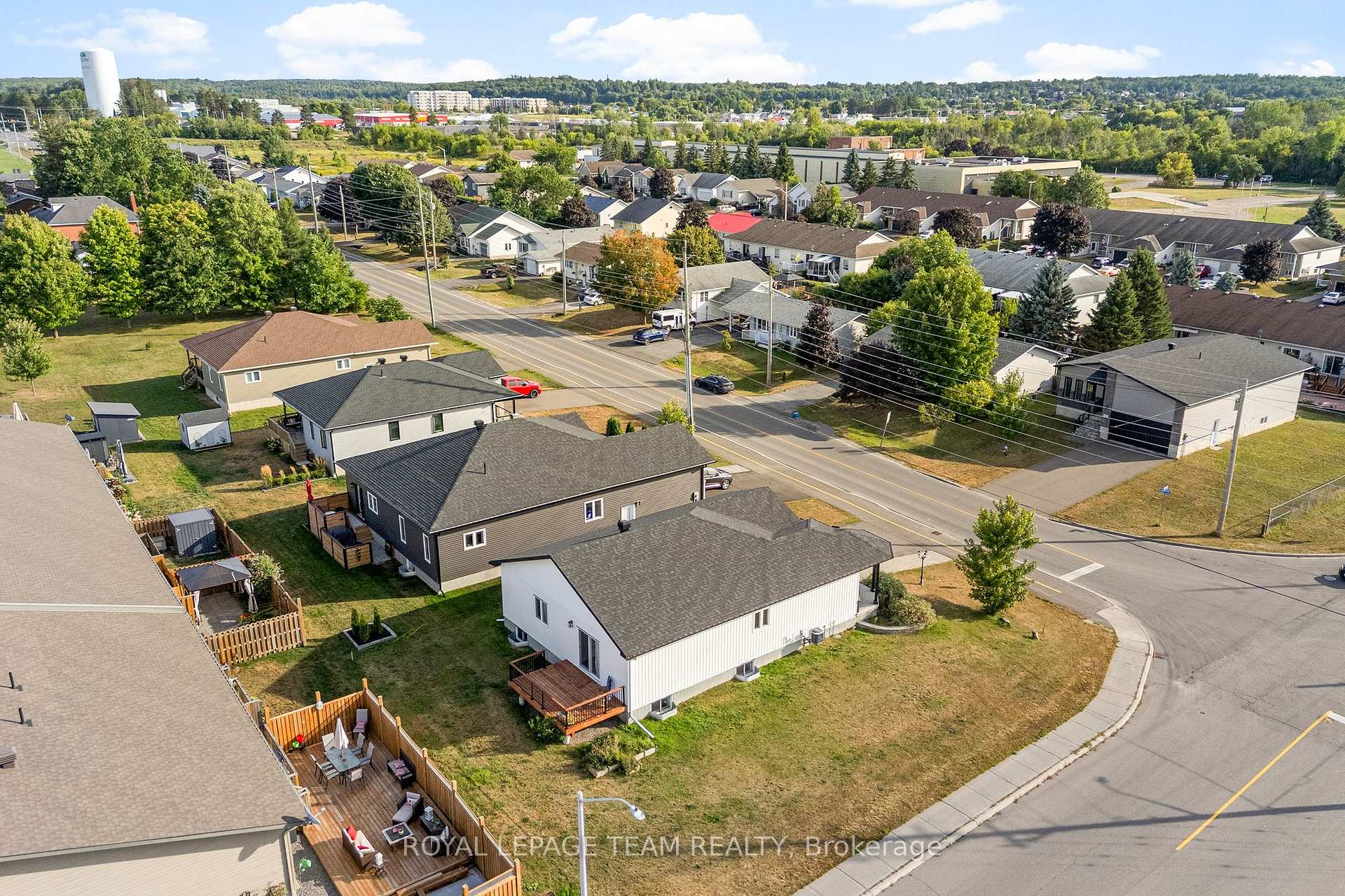 Photo 25 of 429 Gillan Road, Renfrew — HOMEH