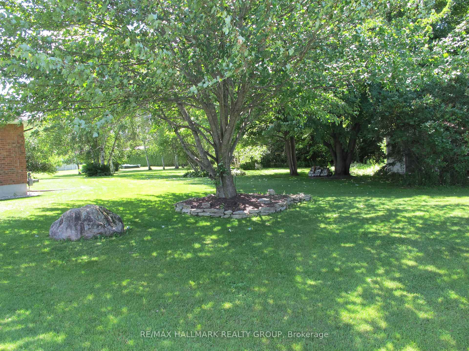 Photo 12 of 1960 Horizon Drive, Ottawa, Vars Village — HOMEH