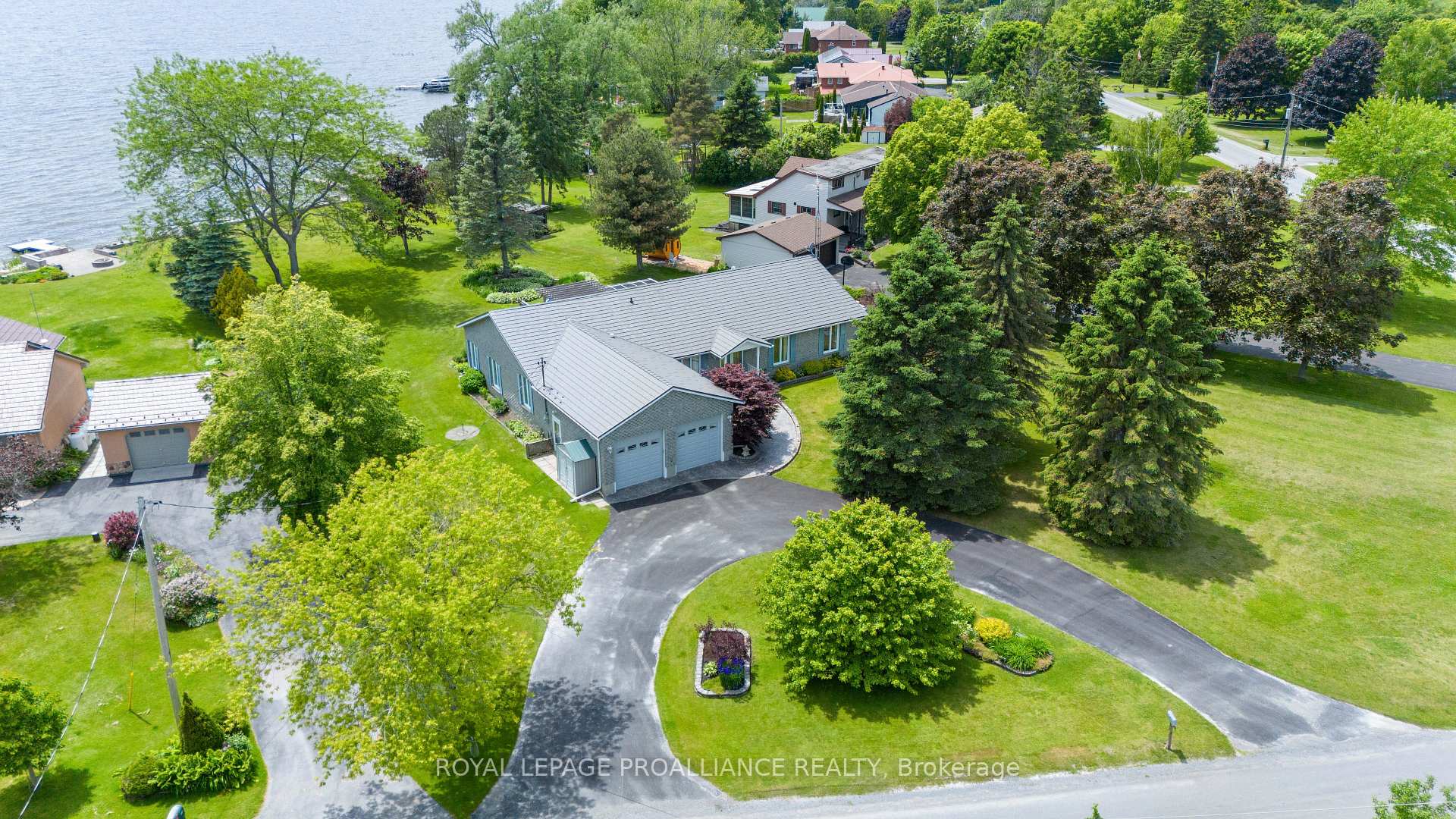 Front of 190 Hiscock Shores Road