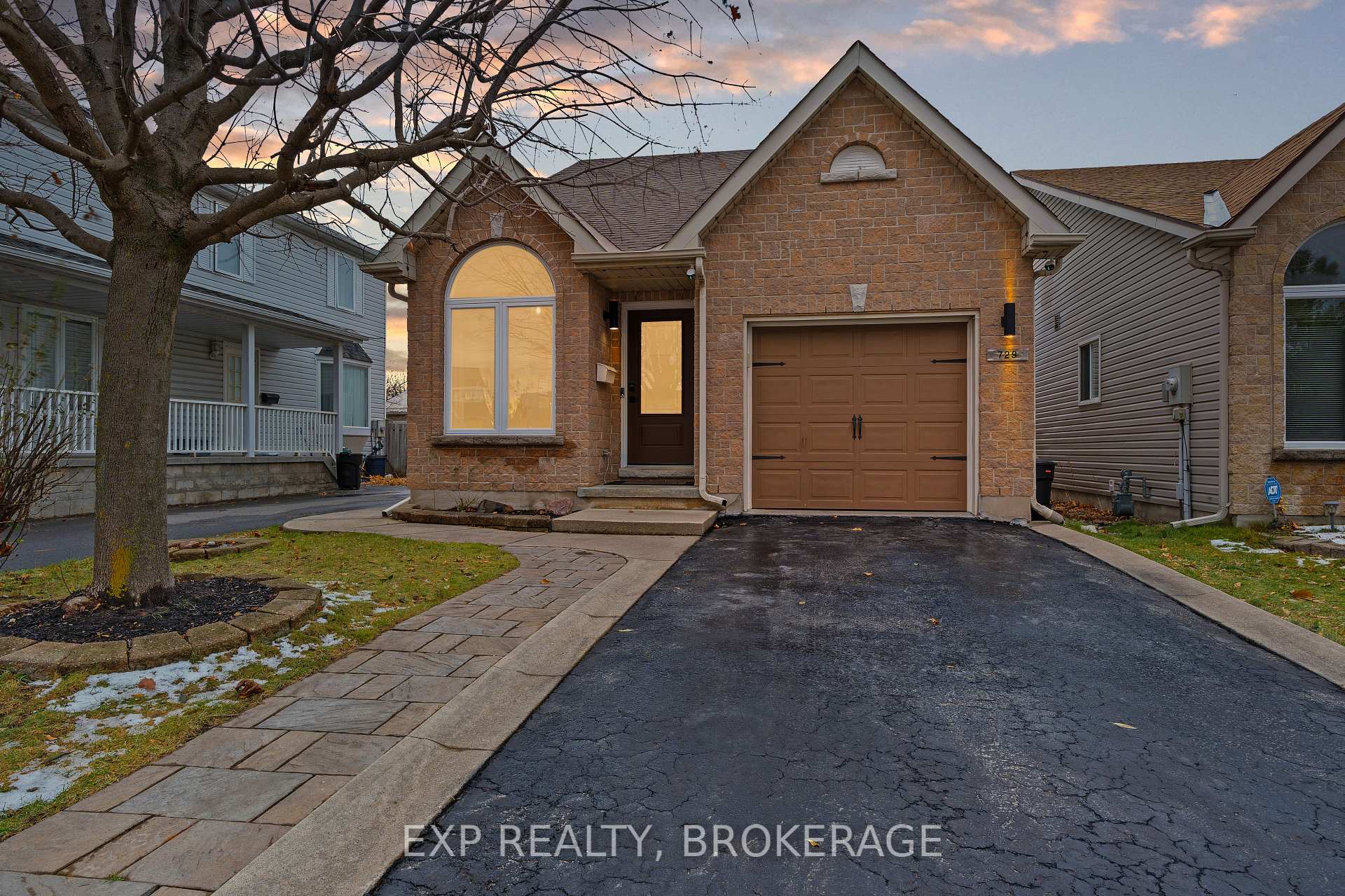 Photo 1 of 729 Shires Way, Kingston, East Gardiners Rd — HOMEH
