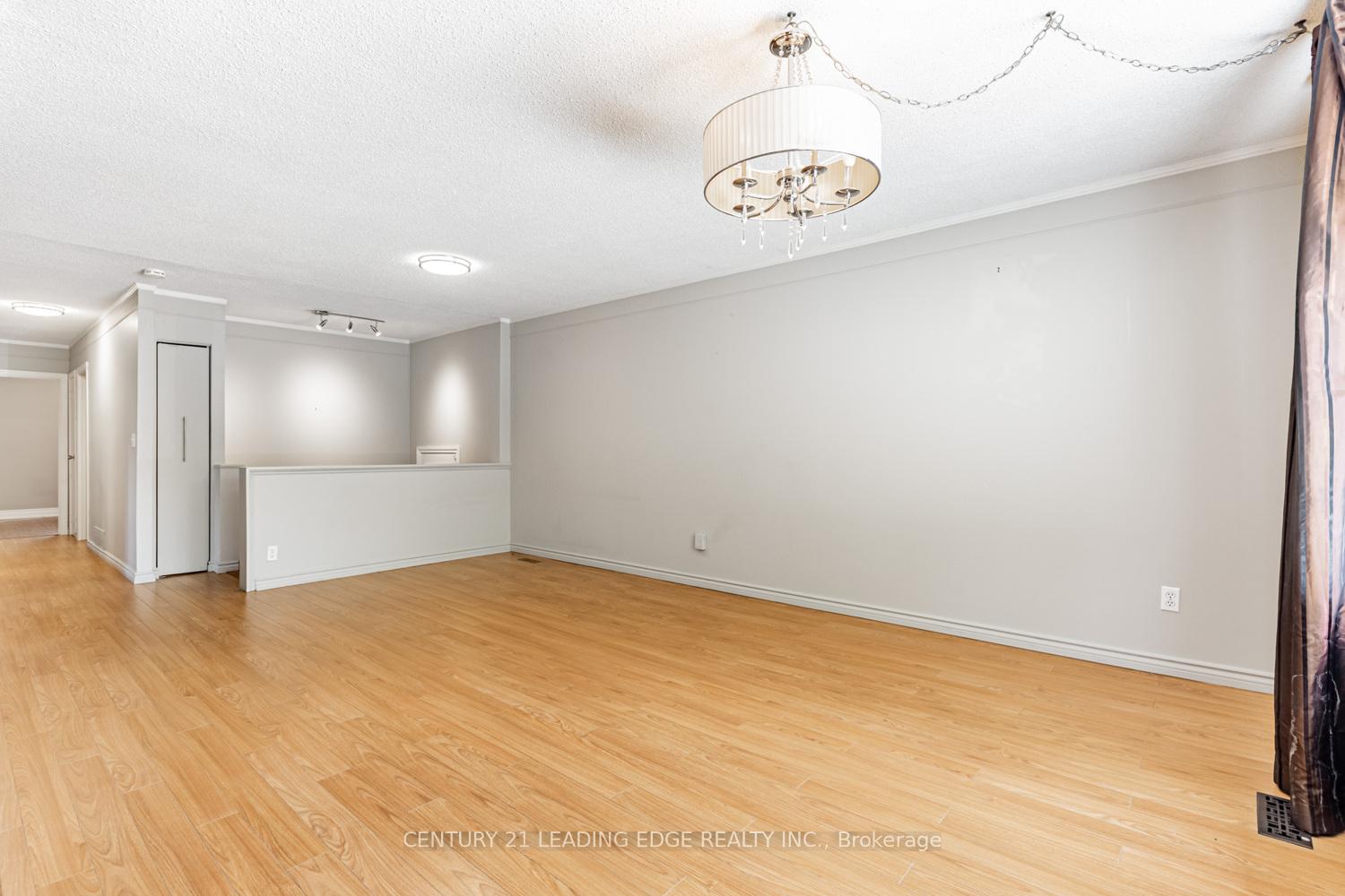 Photo 6 of 818 Sanok Drive, Pickering, West Shore — HOMEH