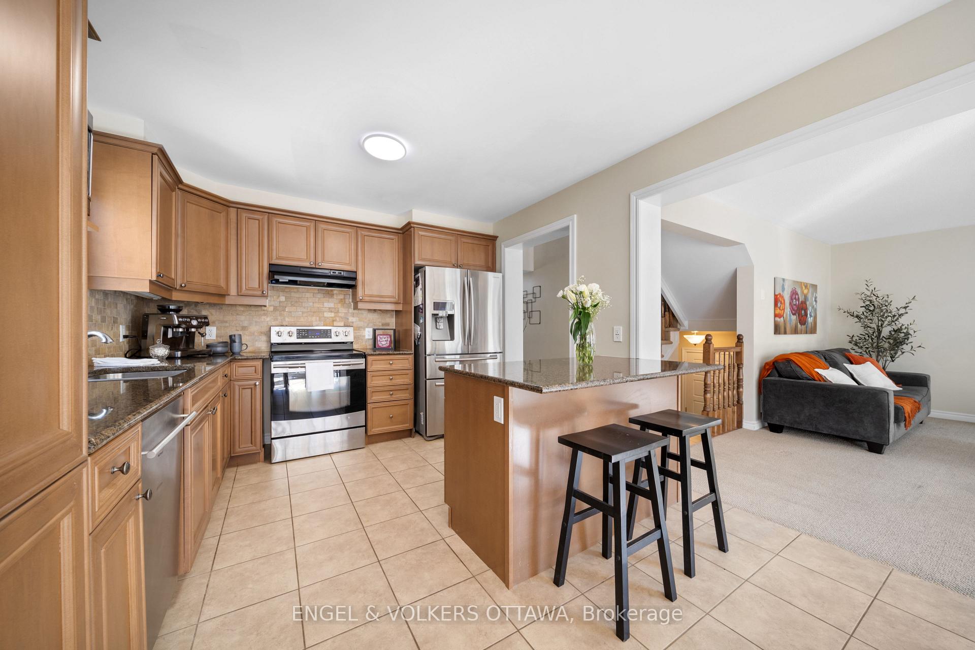 Photo 10 of 613 Calla Lily Terrace, Ottawa, Notting Hill/Summerside — HOMEH