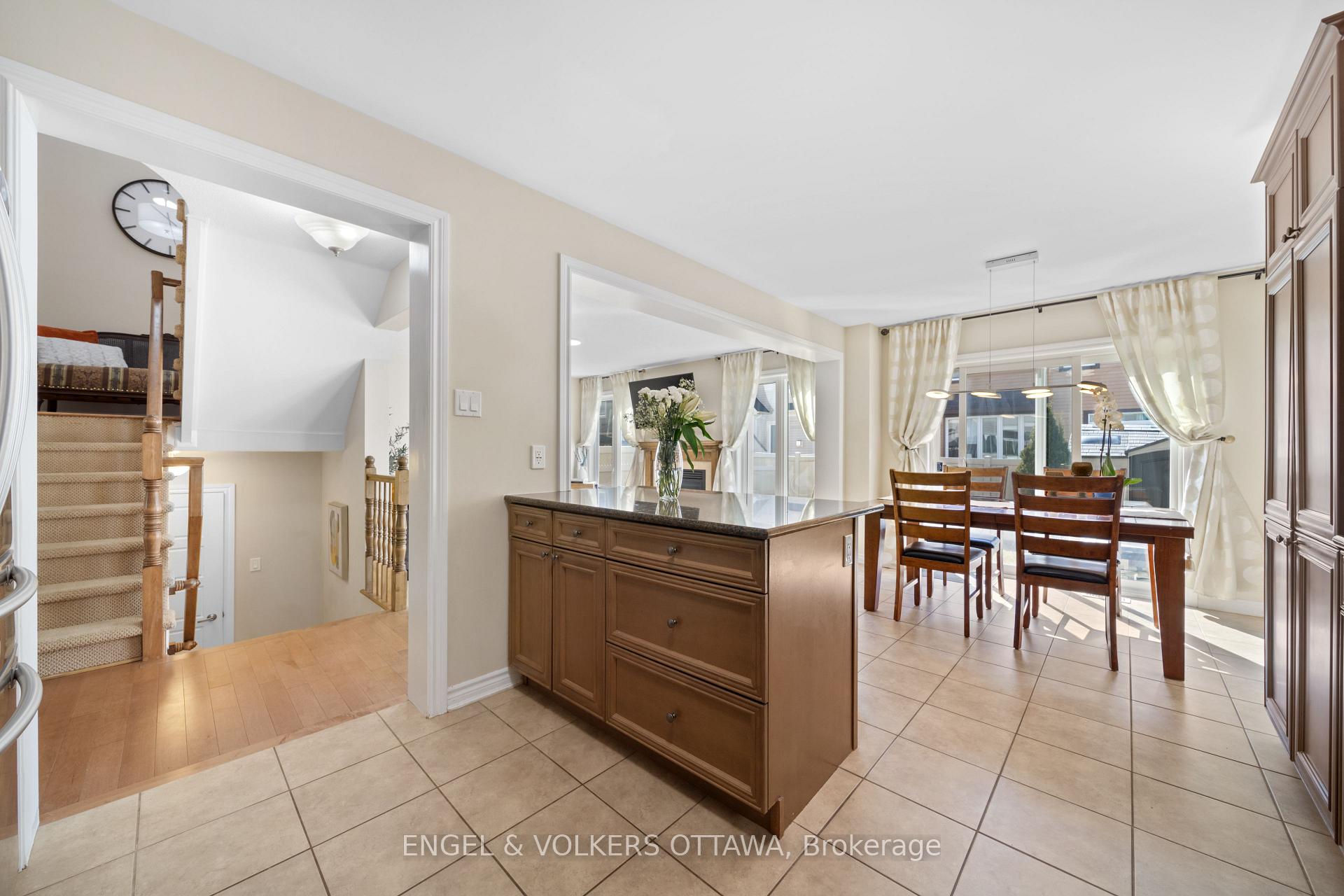 Photo 12 of 613 Calla Lily Terrace, Ottawa, Notting Hill/Summerside — HOMEH