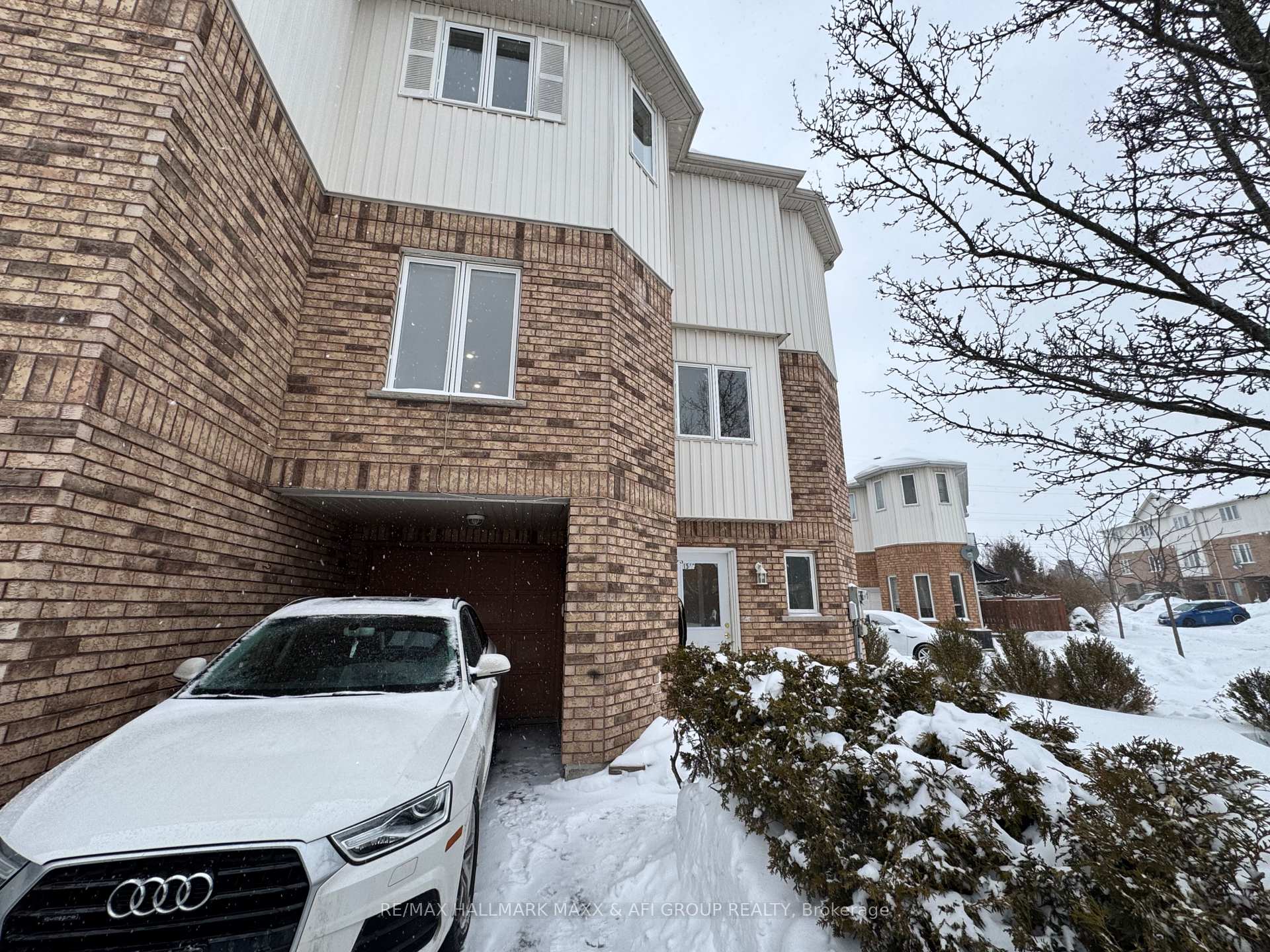 Front of 1540 Hummingbird Court