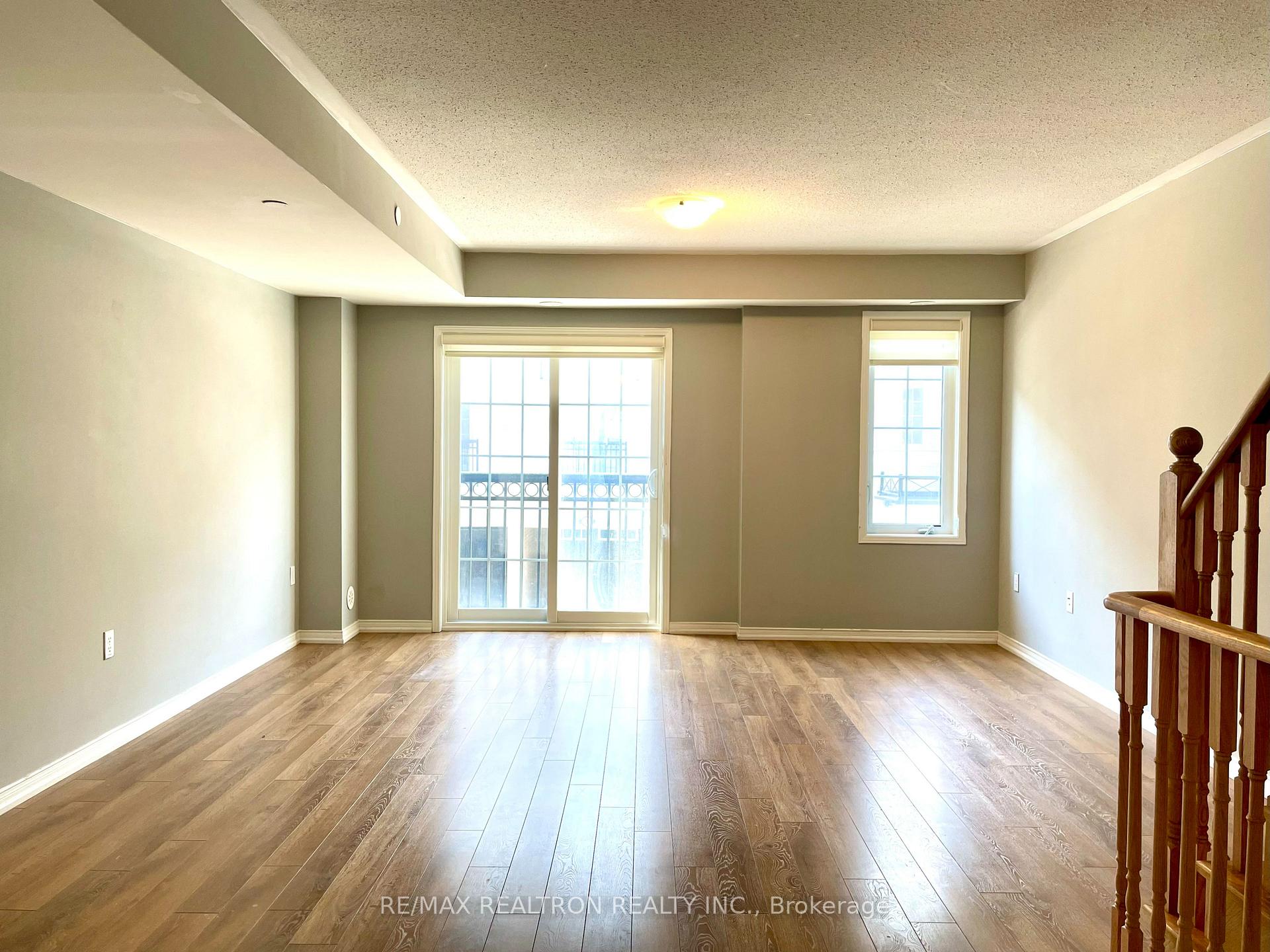 Photo 3 of Unit 166, 2702 Deputy Minister Path, Oshawa, Windfields — HOMEH