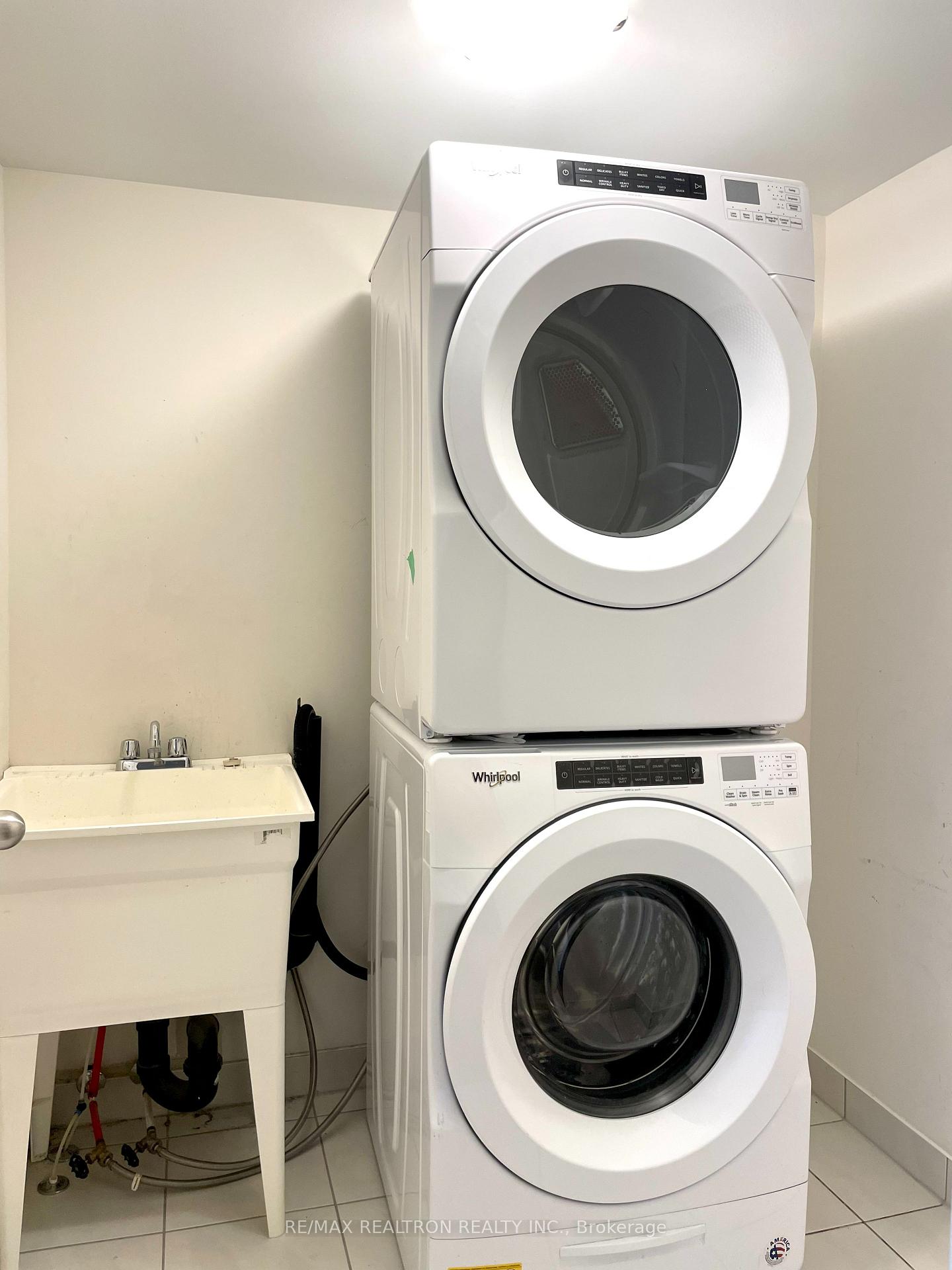Photo 10 of Unit 166, 2702 Deputy Minister Path, Oshawa, Windfields — HOMEH